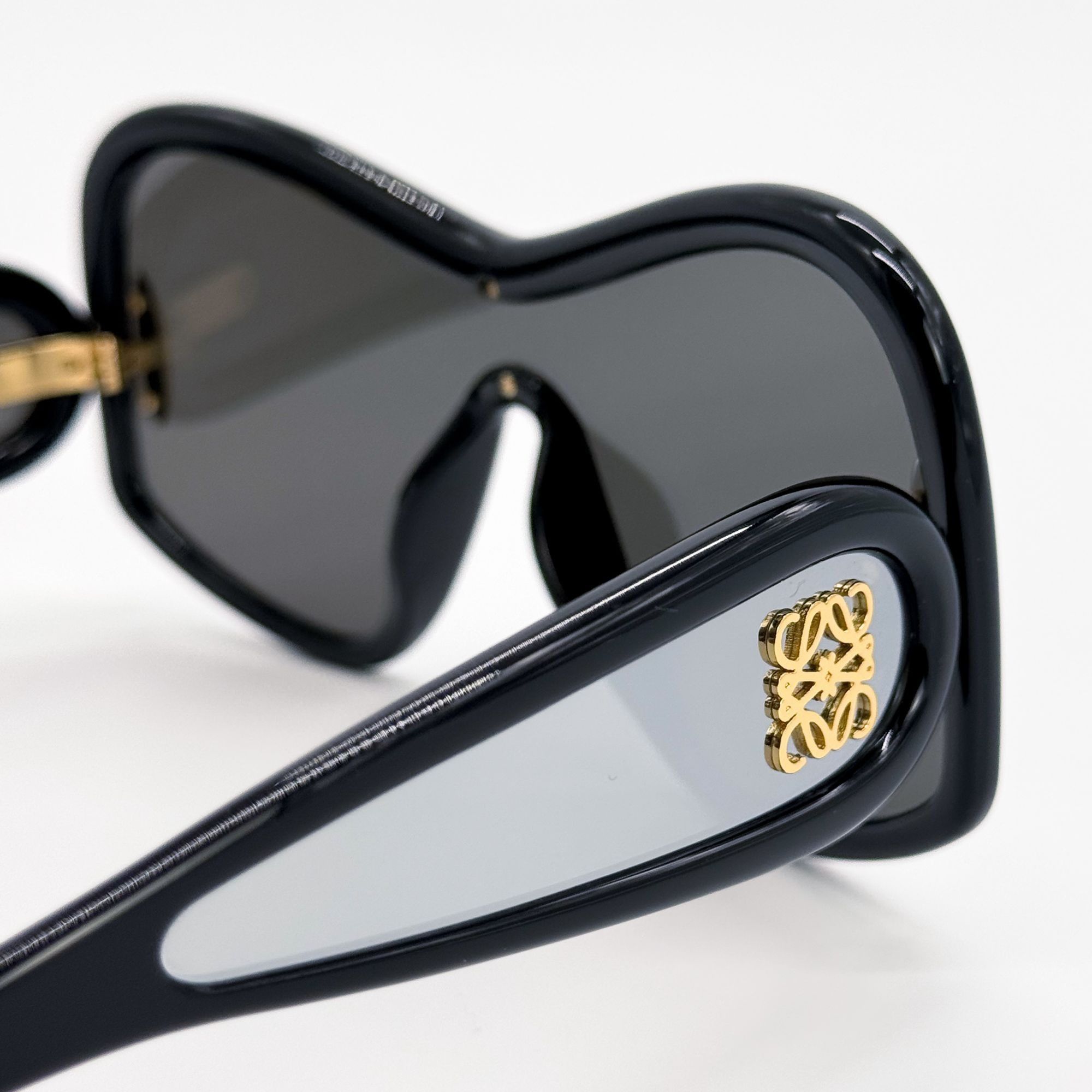 Loewe NEW LW40131I 01C, UNISEX OVERSIZED SUNGLASSES LOEWE LW40131I Size ONE SIZE - 9 Thumbnail