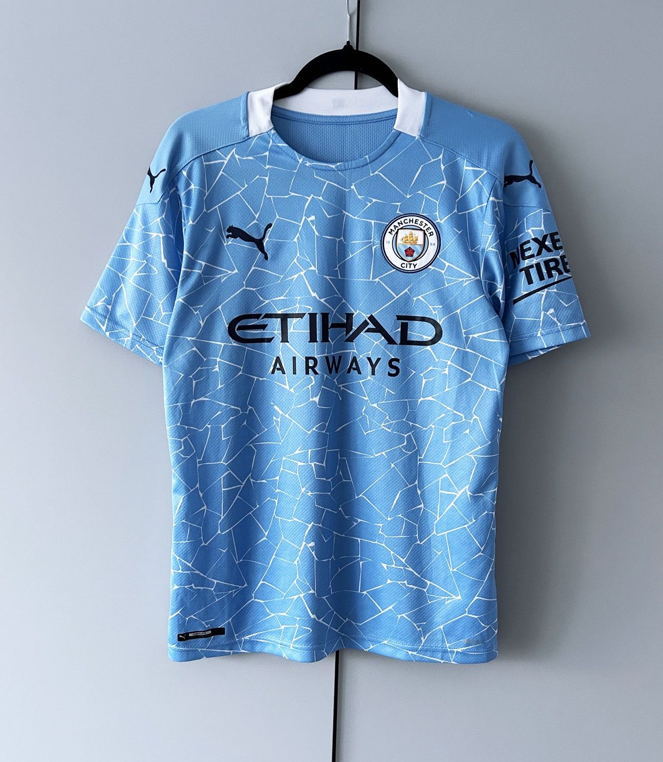 Puma Manchester City jersey 2020 2021 #17 De Bruyne Size US S / EU 44-46 / 1 - 2 Thumbnail