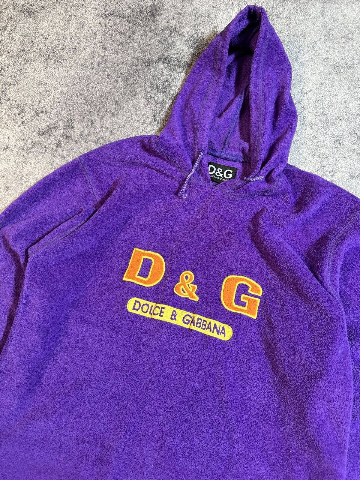 Vintage Vintage Dolce&Gabbana D&G Logo Fleece Hoodie Style USA Rare Size L / US 10 / IT 46 - 2 Thumbnail