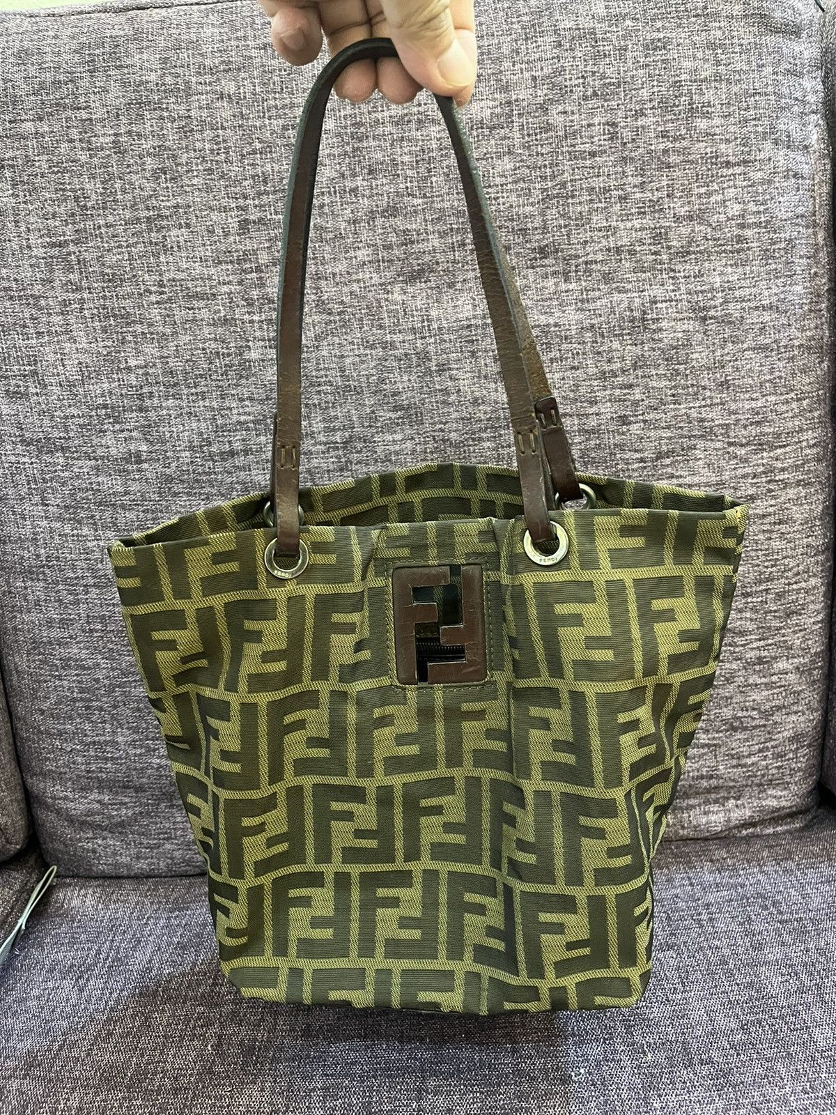Fendi Authentic FENDI Zucca Tote Bag Size ONE SIZE - 3 Thumbnail