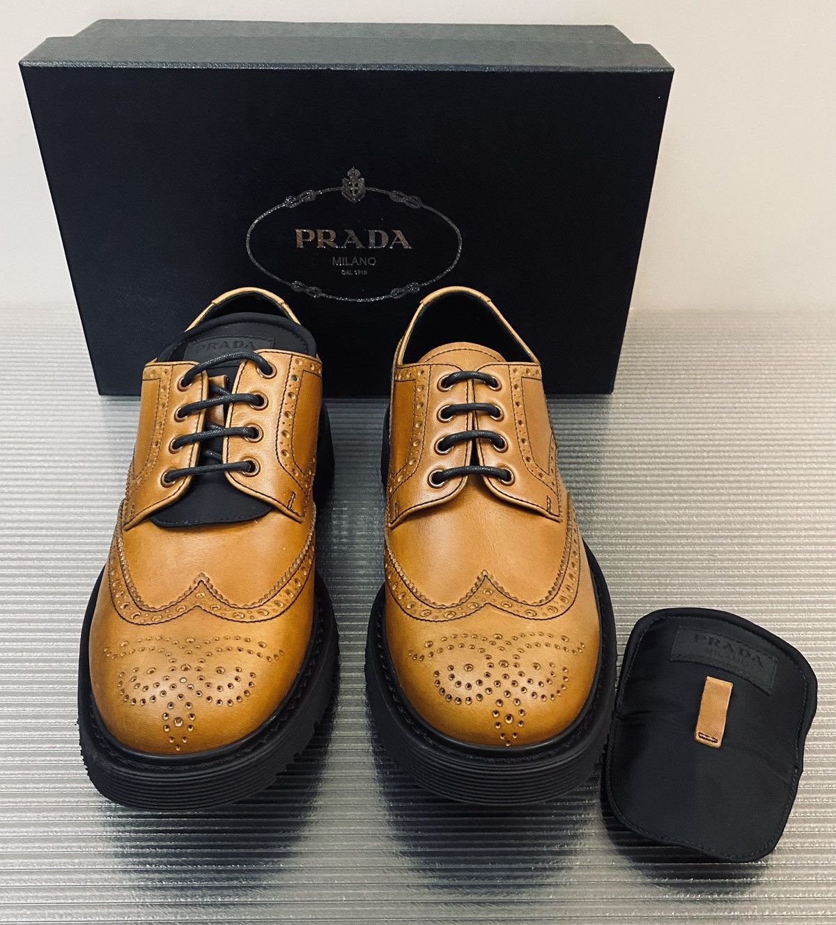Prada Prada 🇮🇹 brown pull up comfort sole brogue 7 UK NEW Size US 8 / EU 41 - 8 Thumbnail