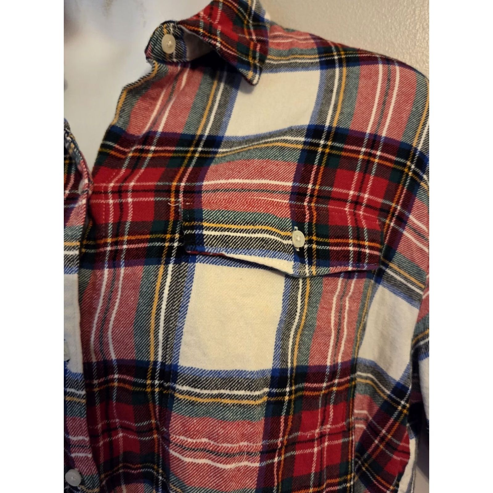 Old Navy Old Navy Womens XL Red White Green Plaid Flannel Boyfriend Shirt Size XL / US 12-14 / IT 48-50 - 4 Thumbnail