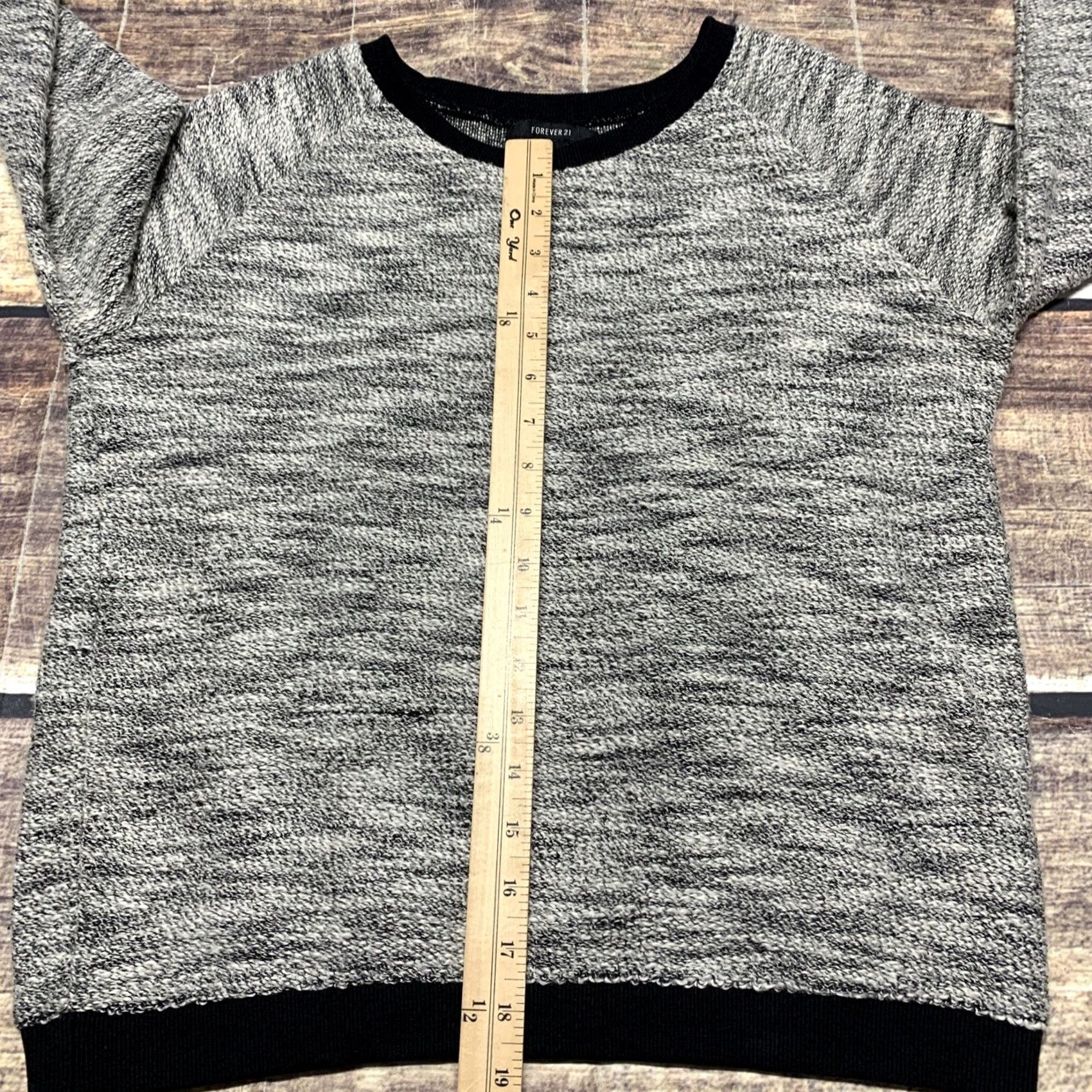 Forever 21 FOREVER 21 Sweater Pullover Size Small Black White Gray Casual Lightweight Women Knit Multicolor Solid Long Sleeve Crew Neck Pullover Traditional Size S / US 4 / IT 40 - 6 Thumbnail