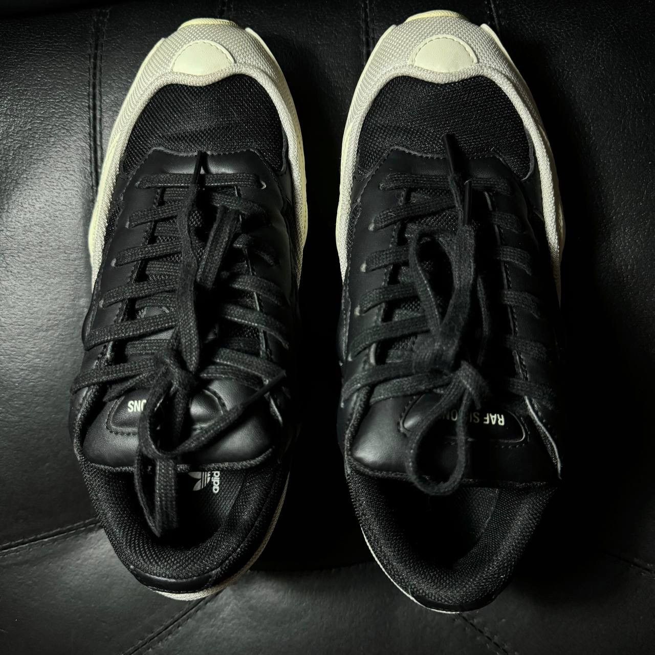 Adidas × Raf Simons 5,5us Adidas Raf Simons Ozweego sneakers white black Size US 5.5 / EU 38 - 7 Thumbnail