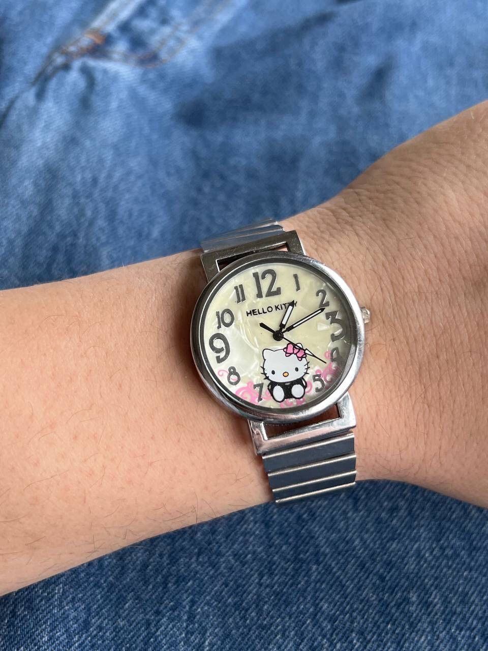 Japanese Brand × Vintage Vintage Japanese style Hello Kitty Watch Futuristic Steel Size ONE SIZE - 8 Thumbnail