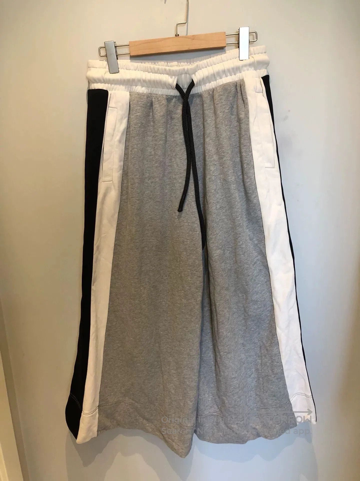 Burberry Burberry High. Size 28" / US 6 / IT 42 - 1 Thumbnail
