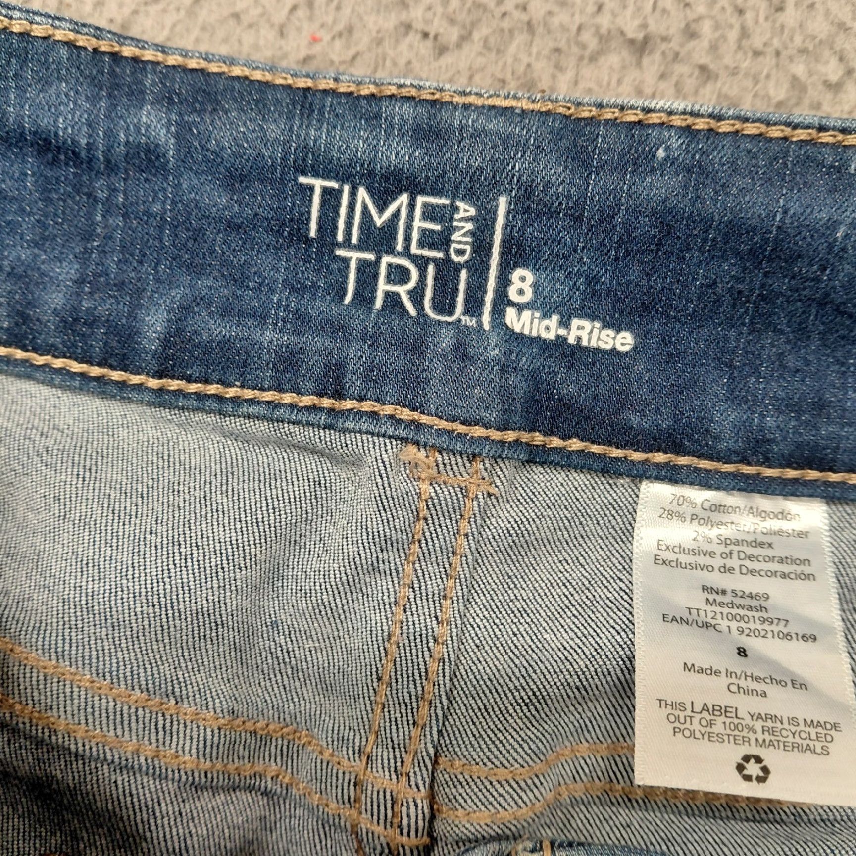 Vintage Time And Tru Jeans Women’s Size 8 Blue Mid Rise Straight Raw Hem Medium Wash EUC Jeans Refined Title Size 30" / US 8 / IT 44 - 7 Thumbnail