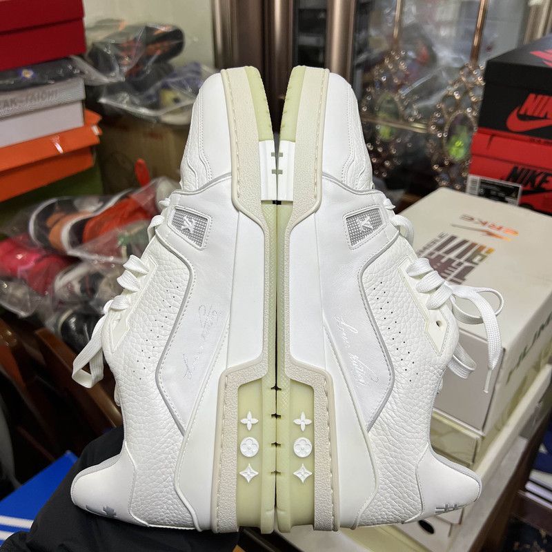 Louis Vuitton Louis Vuitton Trainer Low Top Sneakers in White -2508 Size US 10.5 / EU 43-44 - 5 Thumbnail