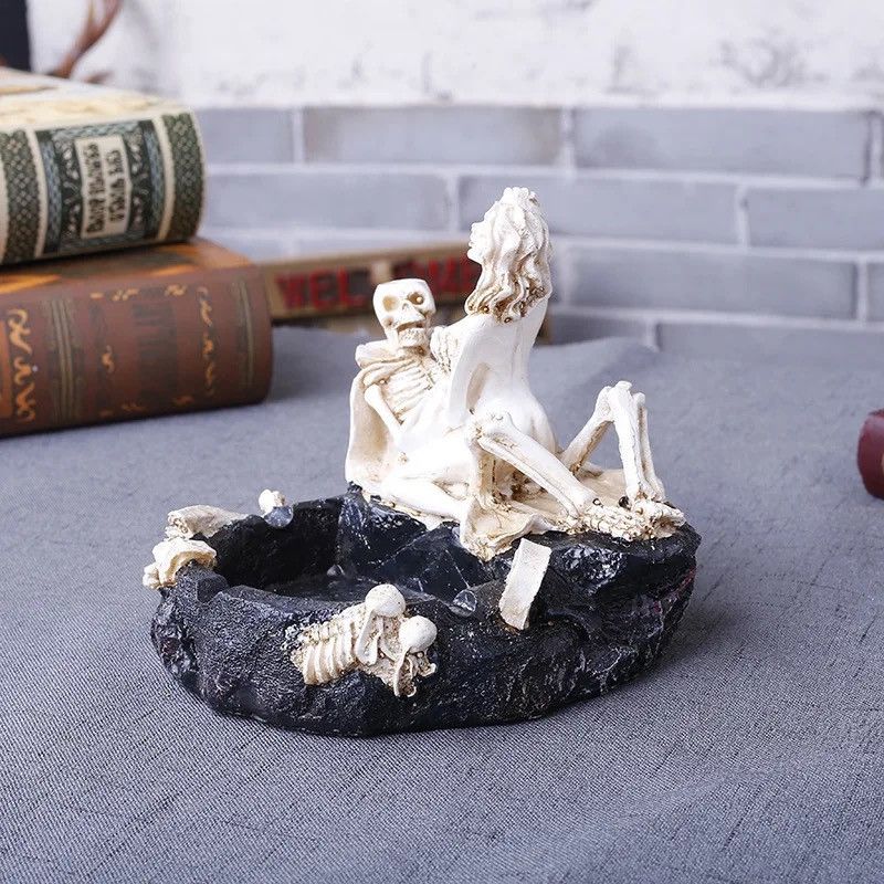 Vintage Creative Skull Ashtray Beauty Personality Fashion Size ONE SIZE - 3 Thumbnail