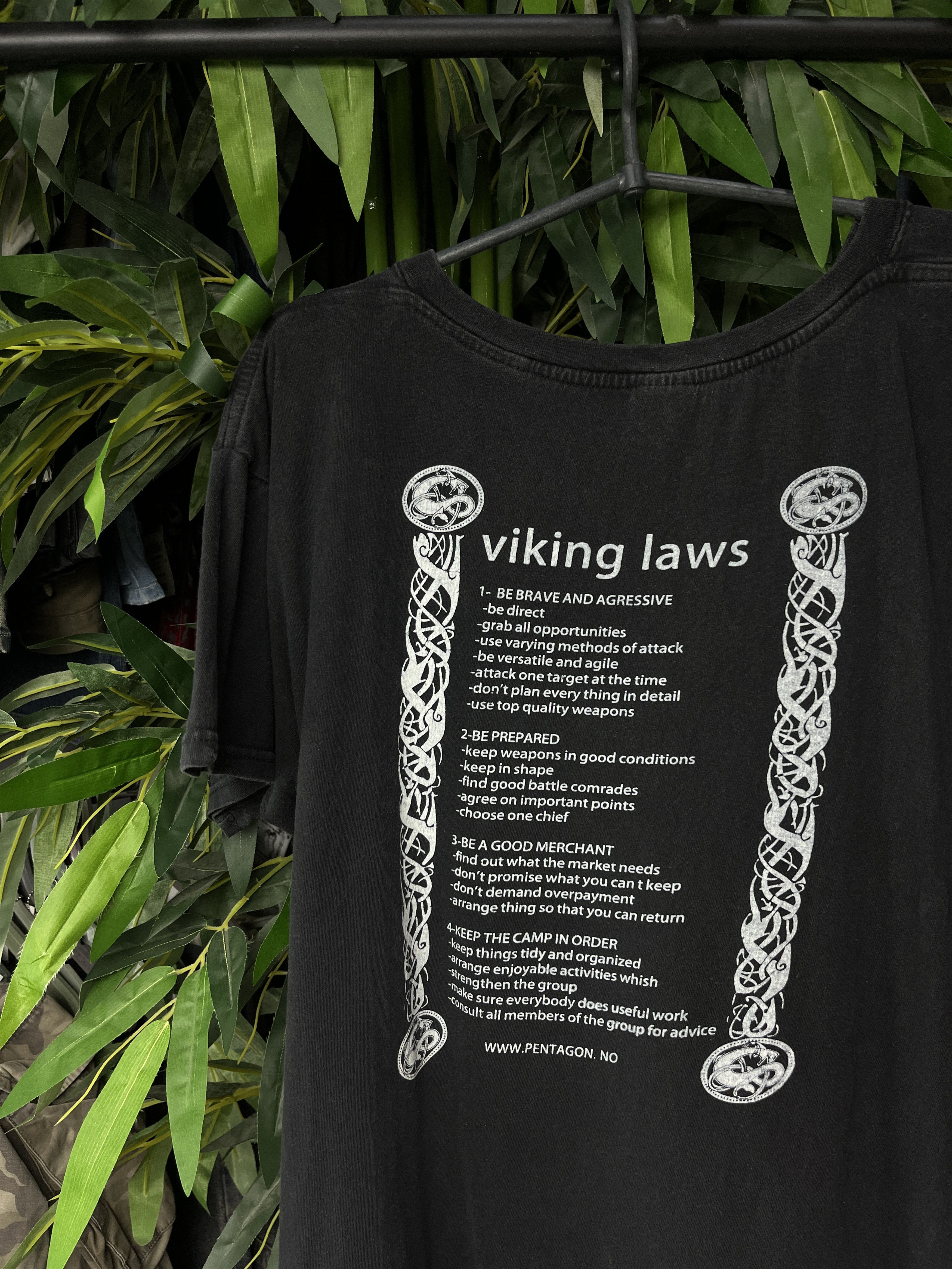 Vintage 1990s VINTAGE "VIKING LAWS" GRAPHIC FADED TEE - 840 Size US L / EU 52-54 / 3 - 5 Thumbnail