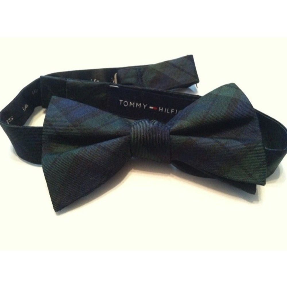 Tommy Hilfiger TOMMY HILFIGER NAVY/GREEN 100%SILK BOW TIE Size ONE SIZE - 4 Thumbnail
