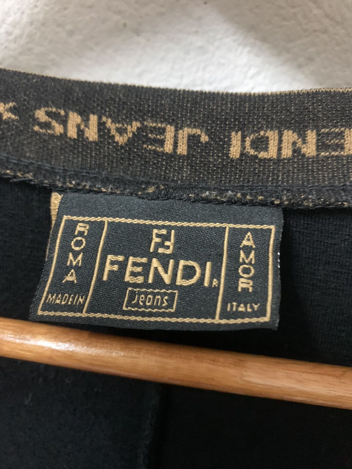 Fendi Fendi Jeans Wool Knit Logo Trim Detail Buttom Front Cardigan Size S / US 4 / IT 40 - 9 Thumbnail