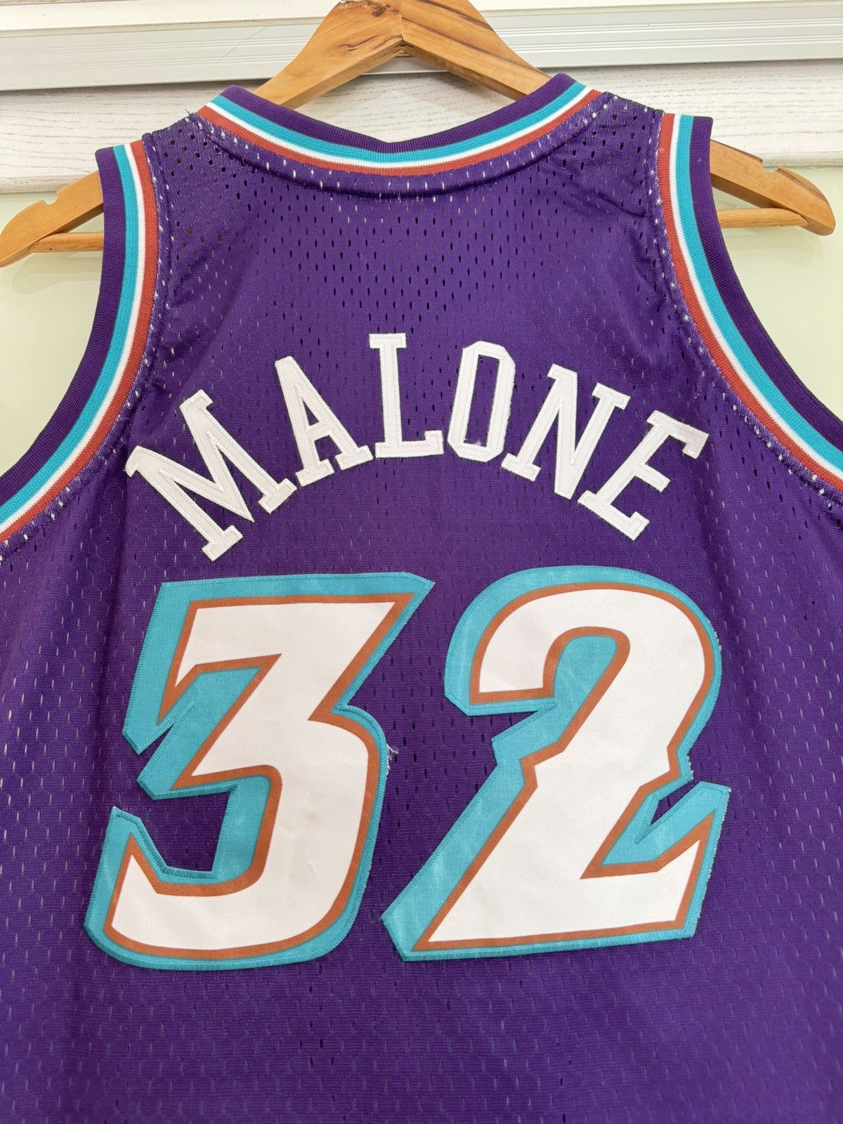 Mitchell & Ness × NBA Karl Malone #32 Utah Jazz Mitchell & Ness NBA Jersey Shirt Size US S / EU 44-46 / 1 - 11 Thumbnail