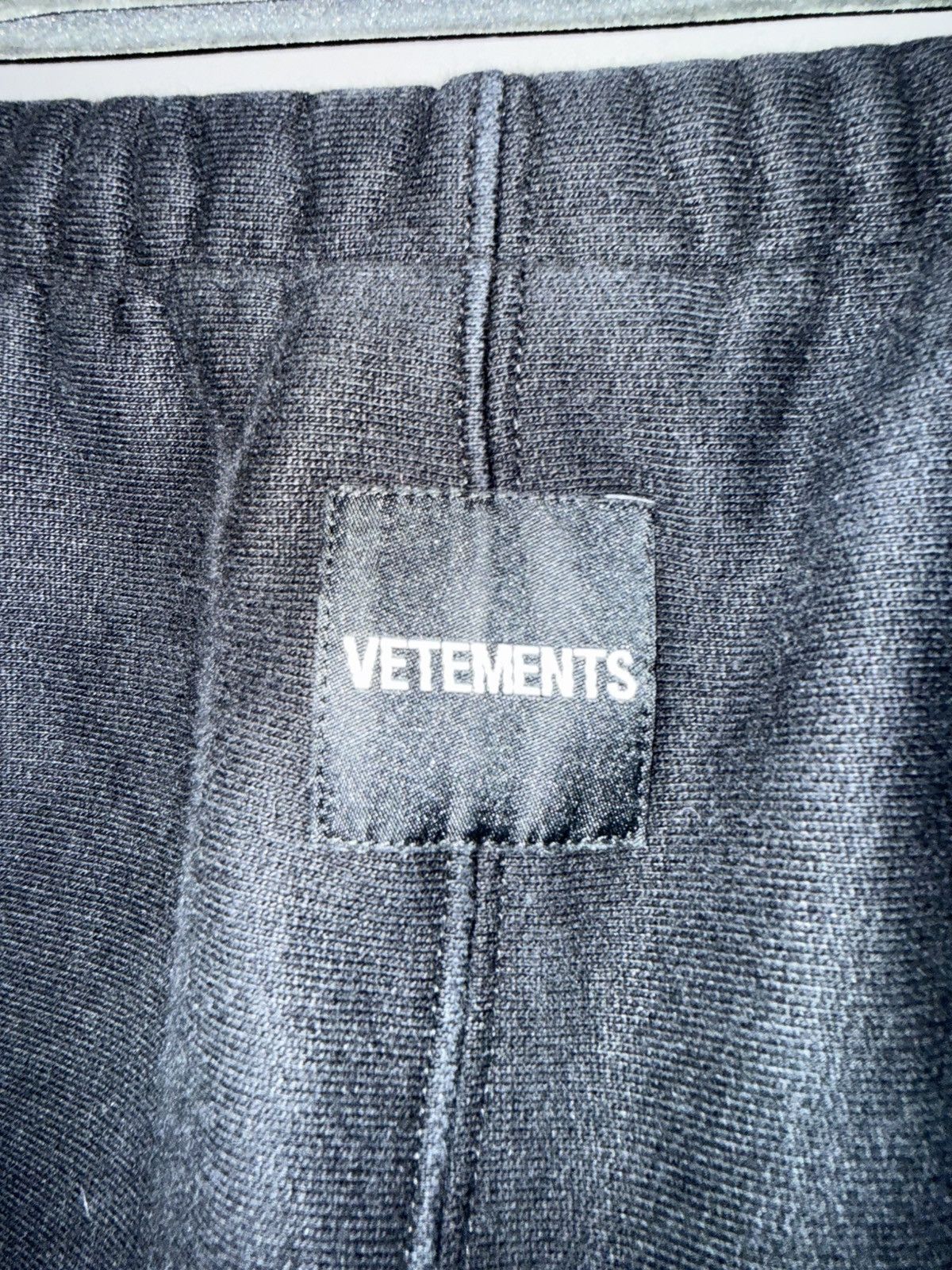 Vetements AW18 Vetements Sweatpants Size US 28 / EU 44 - 4 Thumbnail