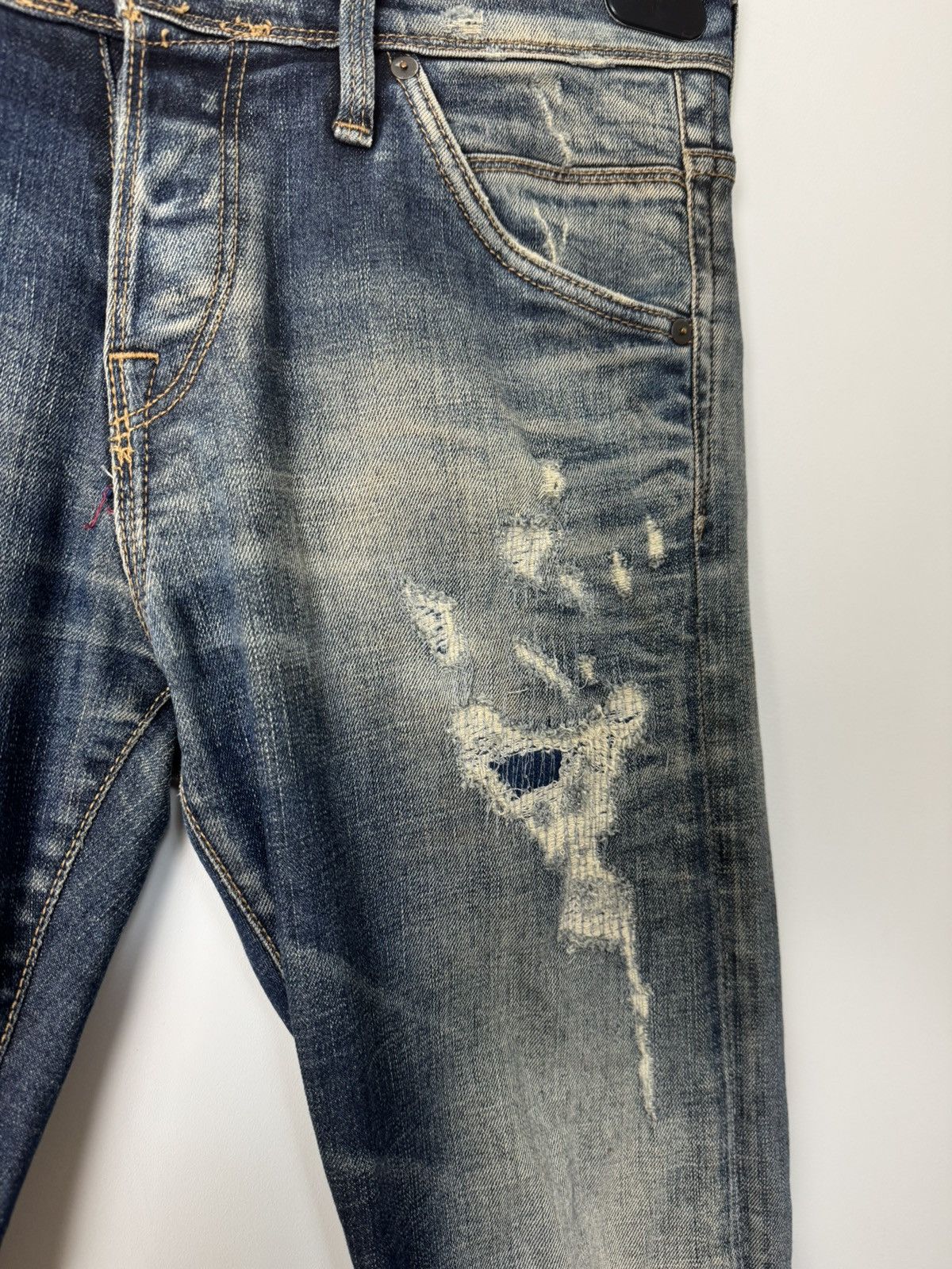 Japanese Brand Distressed Slim Fit Jeans Vintage Wash Denim Leather detail Size US 30 / EU 46 - 7 Thumbnail