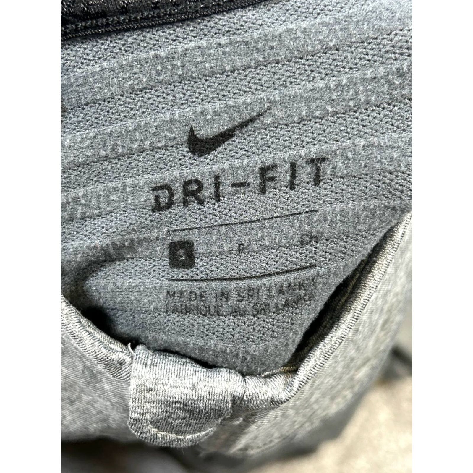 Nike VINTAGE Nike Women's Pullover Sweater Running Quarter Zip Activewear Small Gray Nike Dri-FIT 1/4 Zip Size S / US 4 / IT 40 - 3 Thumbnail