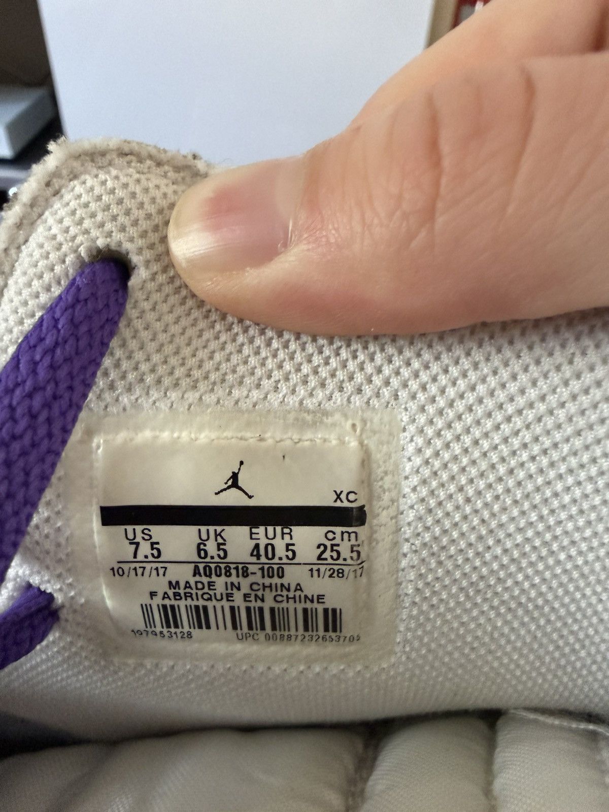 Jordan Brand × Off-White Off-White Jordan 1 NRG Size US 7.5 / EU 40-41 - 14 Thumbnail