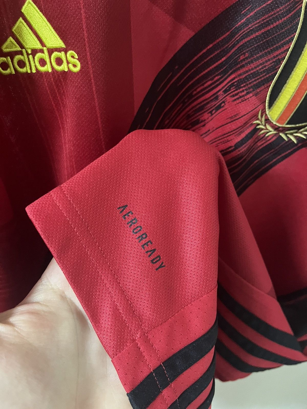 Vintage Adidas Belgium Vintage 18/19 Home Jersey Size US L / EU 52-54 / 3 - 4 Thumbnail