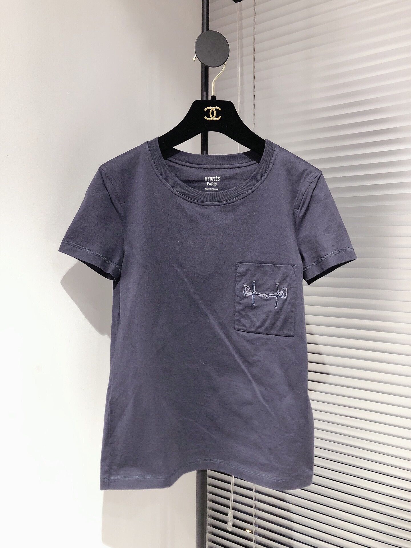 Hermes Hermes Blue Embroidered Pocket T-shirt Size US S / EU 44-46 / 1 - 1 Thumbnail
