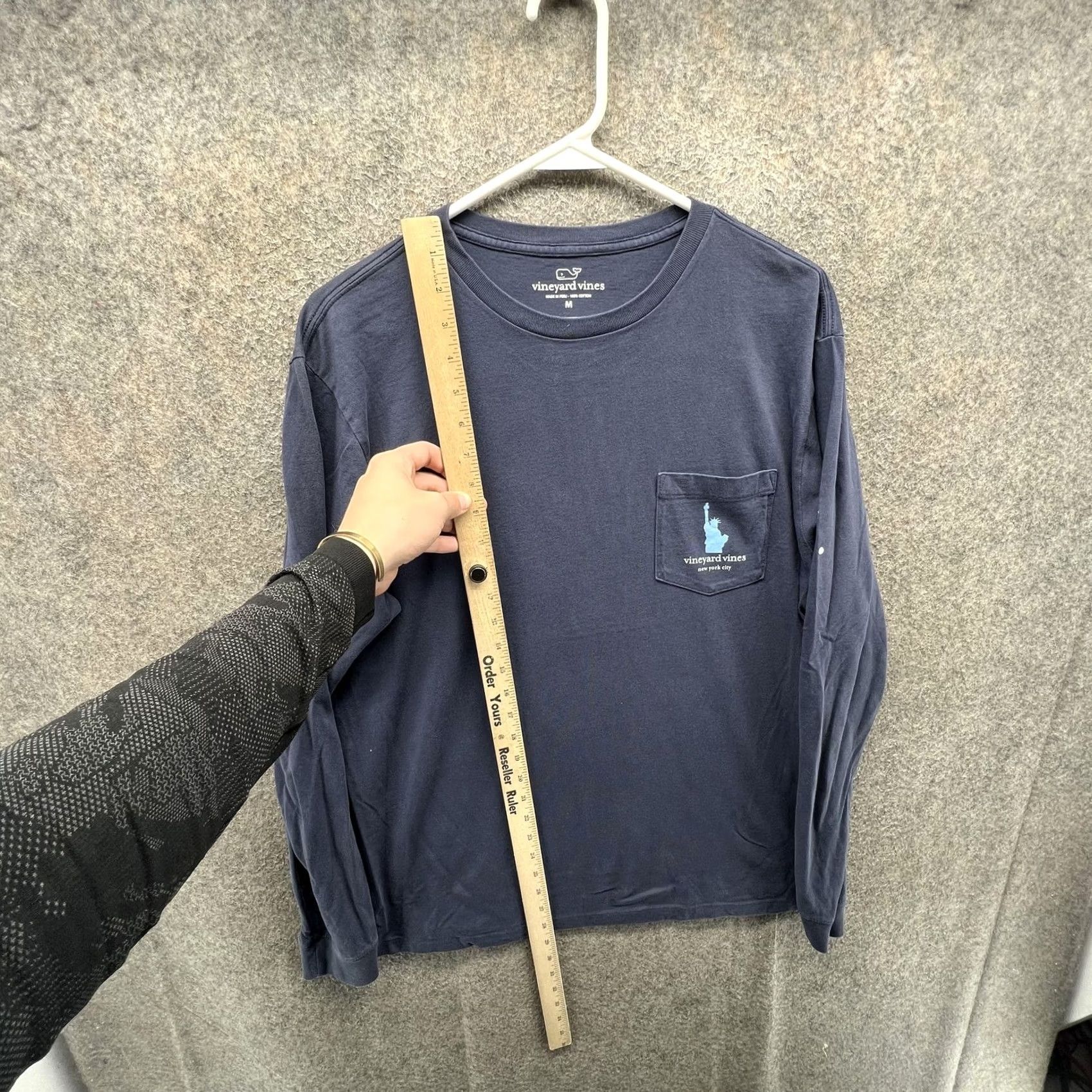 Vineyard Vines VINEYARD VINES Shirt Mens M Blue Long Sleeve NYC Pocket Graphic Tee Tagless Size US M / EU 48-50 / 2 - 5 Thumbnail