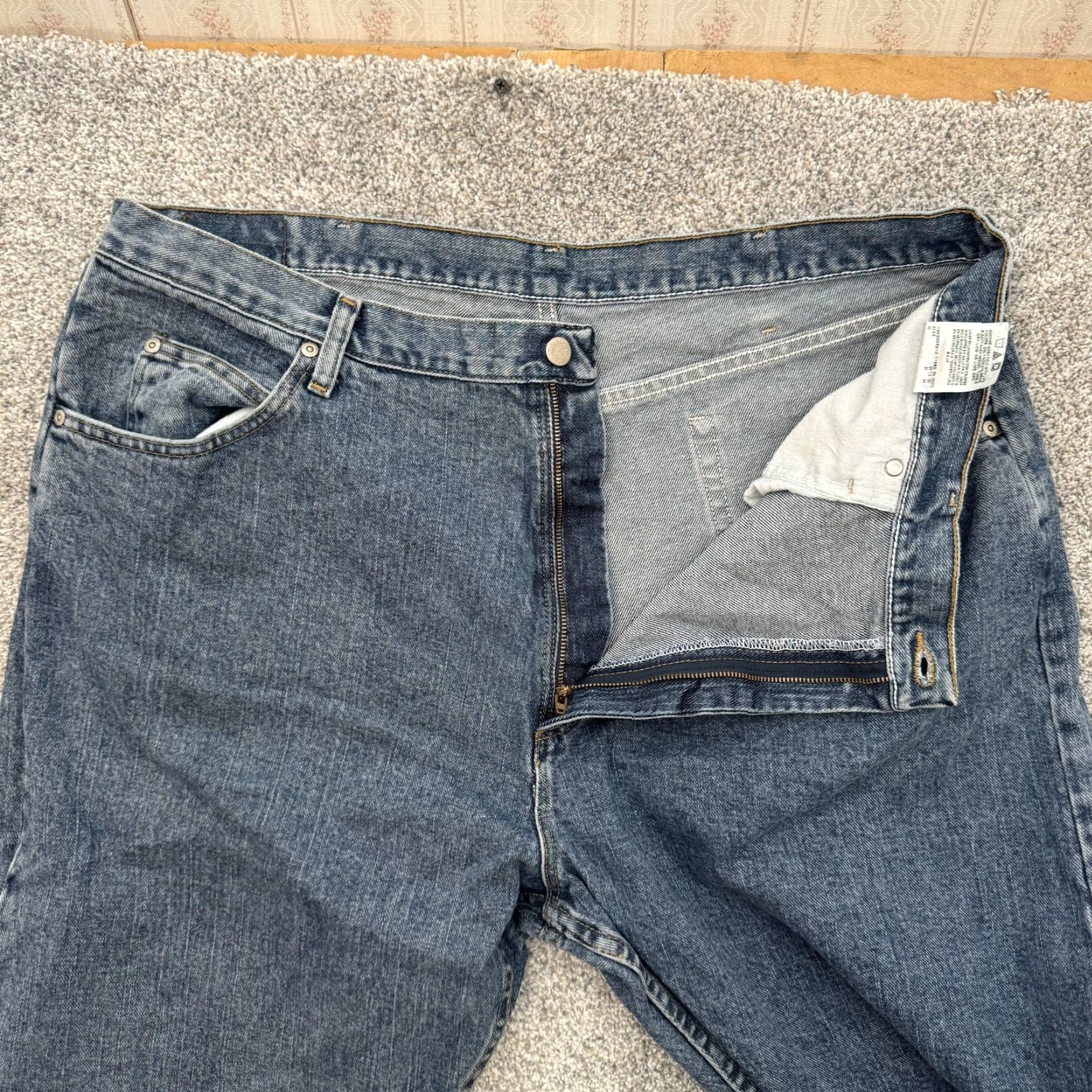 Wrangler Wrangler Jeans Mens 41x28 Blue Relaxed Fit 97601VR Denim Straight Leg Authentic Jeans Mens Blue 41x28 Relaxed Straight 97601VR Size US 42 / EU 58 - 6 Thumbnail