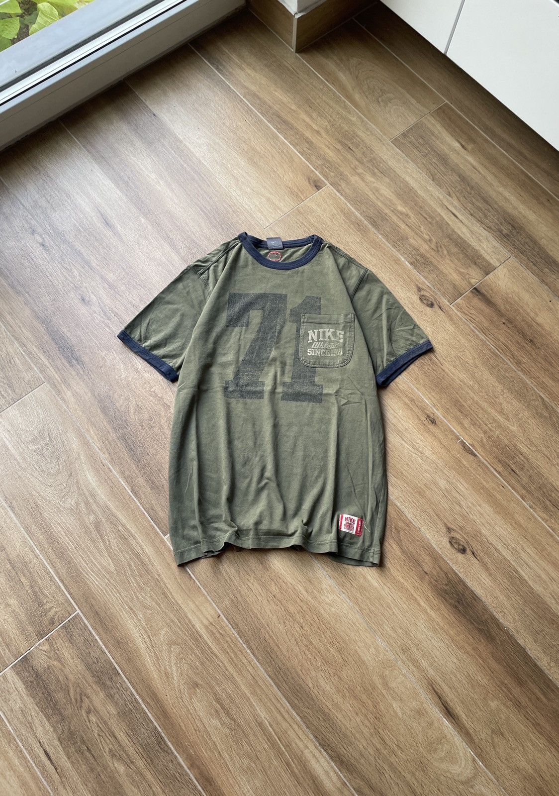 Nike Nike Vintage T-Shirt Big Logo #71 Japanese Avant Garde Y2K Size US M / EU 48-50 / 2 - 1 Thumbnail