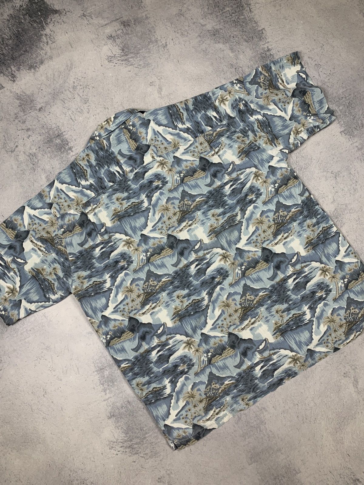Vintage Vintage Y2K Hawaiian Art Shirt Short Sleeve Size XL Size US XL / EU 56 / 4 - 8 Thumbnail