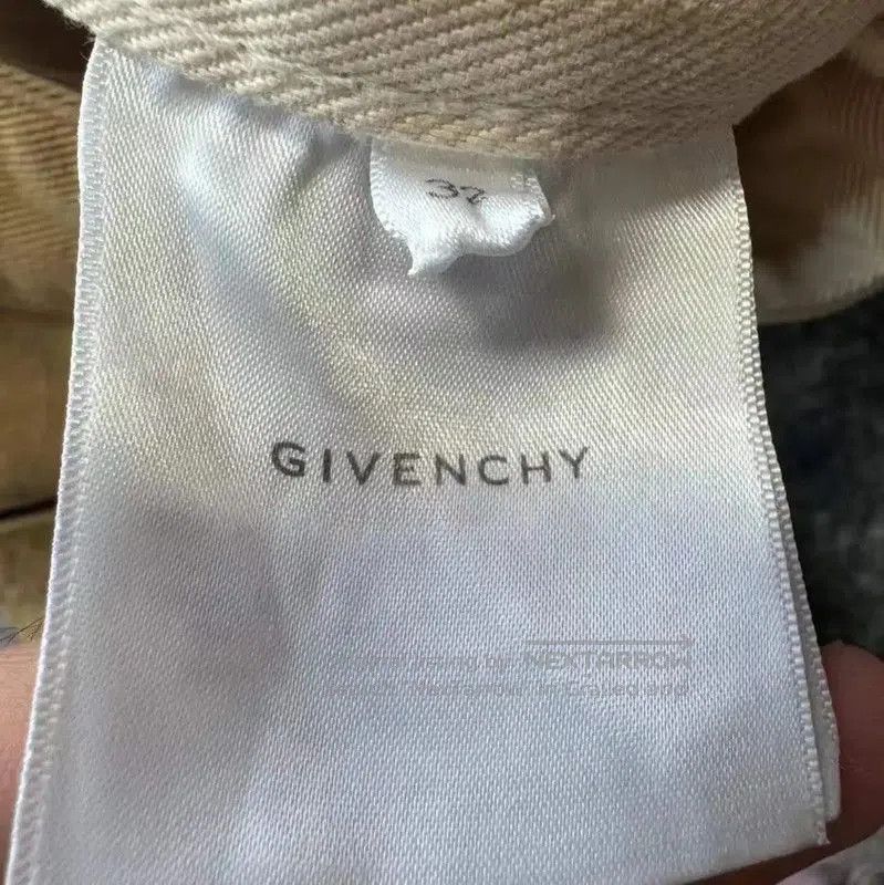 Givenchy Givenchy Women's Casual Pants in Off-White . Size 26" / US 2 / IT 38 - 6 Thumbnail
