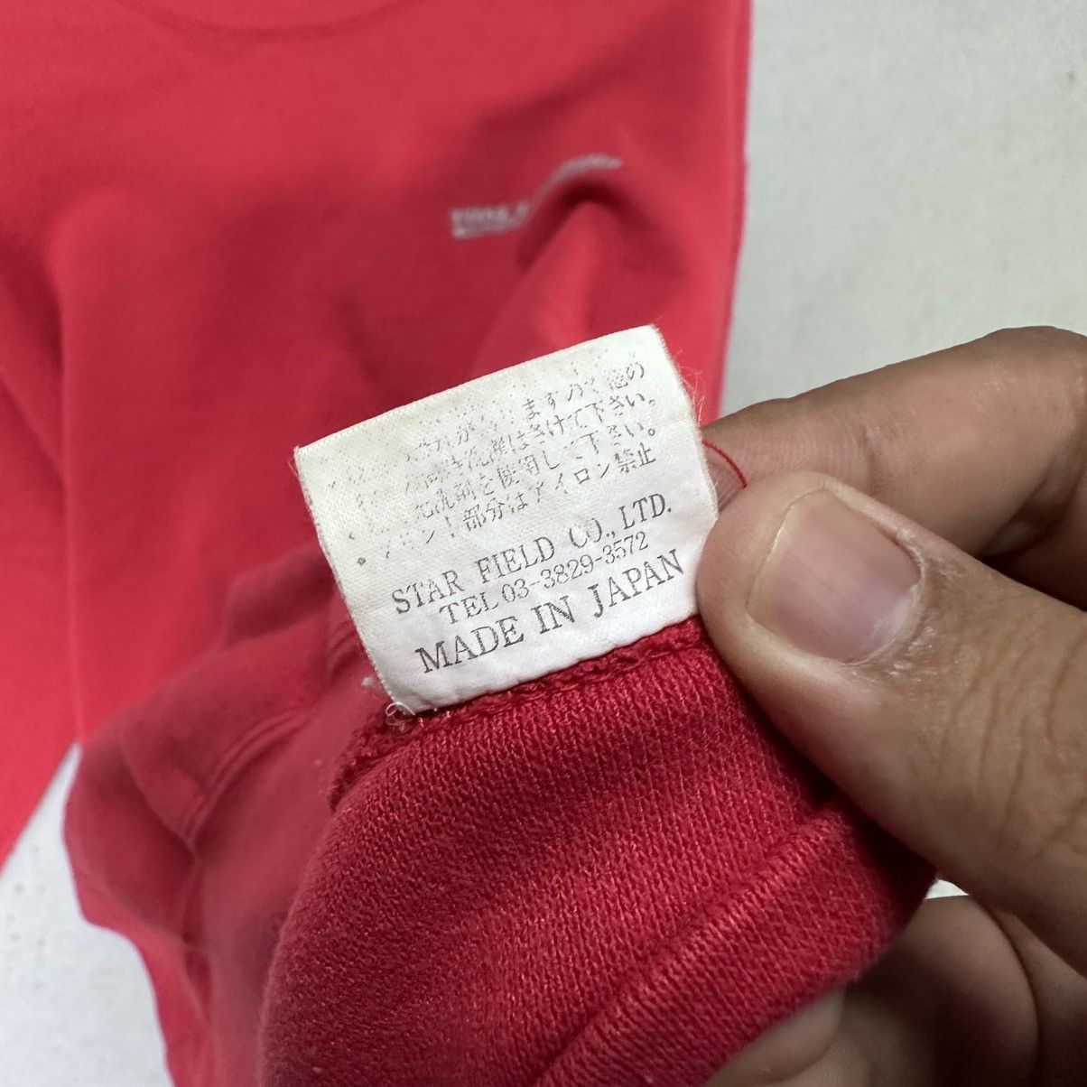 Vintage Vintage Tom.T Junior Sweatshirt Made in Japan Size US L / EU 52-54 / 3 - 7 Thumbnail