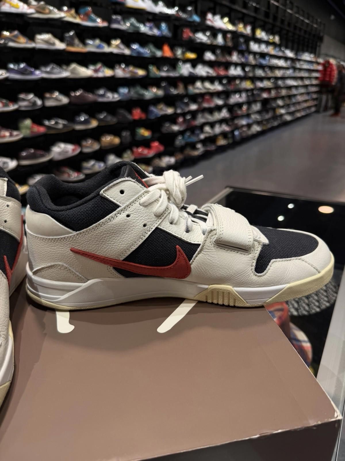 Jordan Brand Jordan Jumpman Jack TR x Travis Scott University Red Size 13 Size US 13 / EU 46 - 10 Thumbnail
