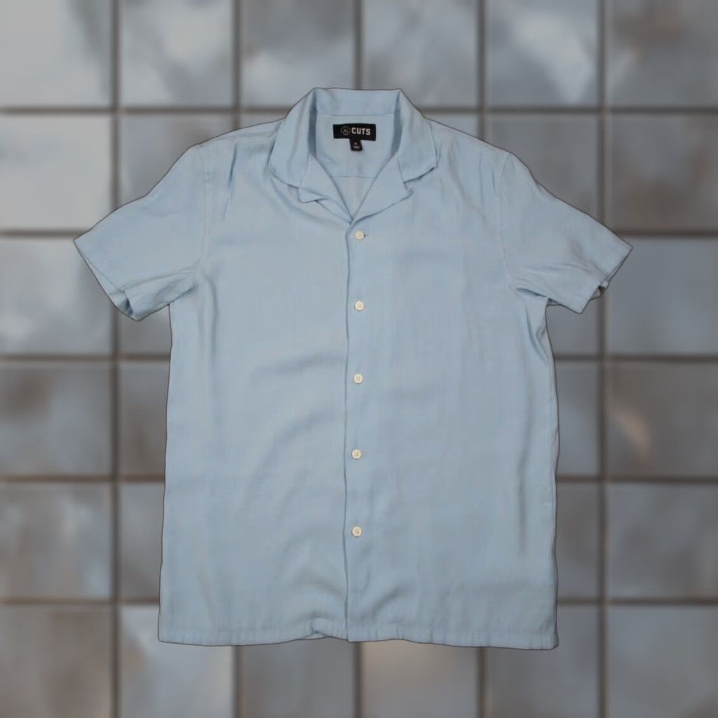 Cuts Cuts Shirt Mens Medium Blue Button Up Short Sleeve Camp Shirt Loop Collar Size US M / EU 48-50 / 2 - 1 Thumbnail