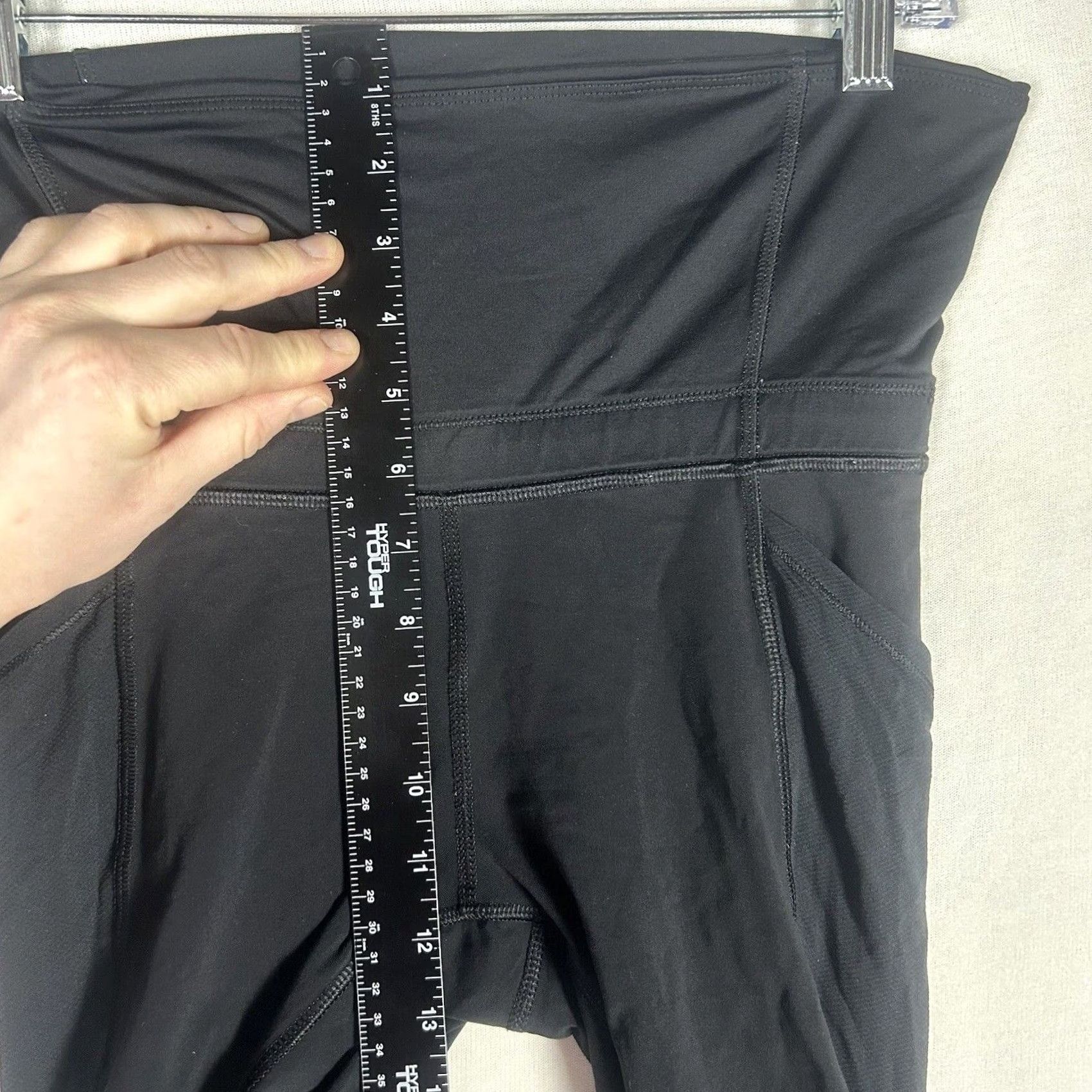 Lululemon Lululemon Black High Waist Capri Leggings Womens Size 4 Stretch Gym Athletic Run Size 42" / US 20 - 6 Thumbnail