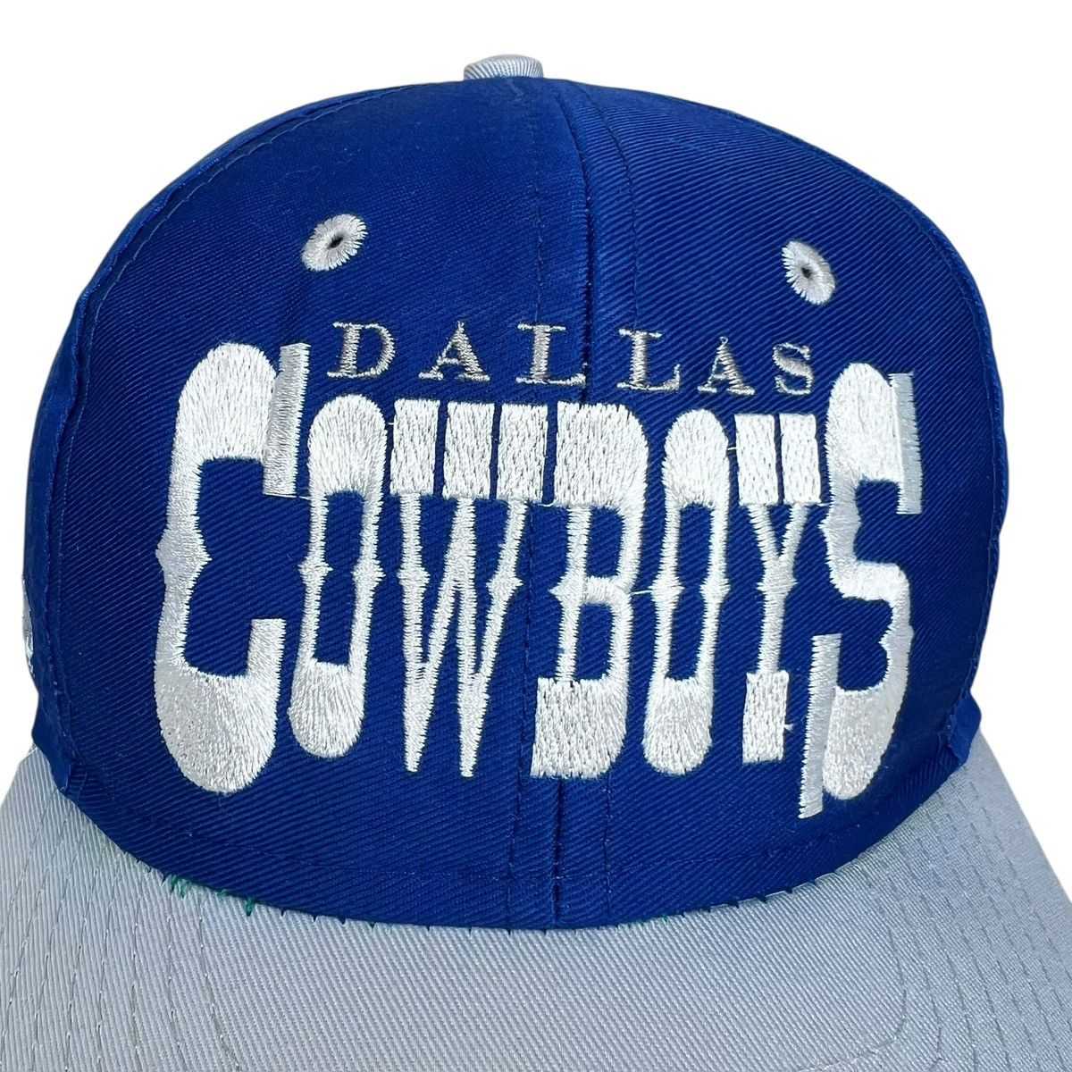 NFL NFL Dallas Cowboys Spell Out Two Tone Embroidered Snapback Size ONE SIZE - 6 Thumbnail