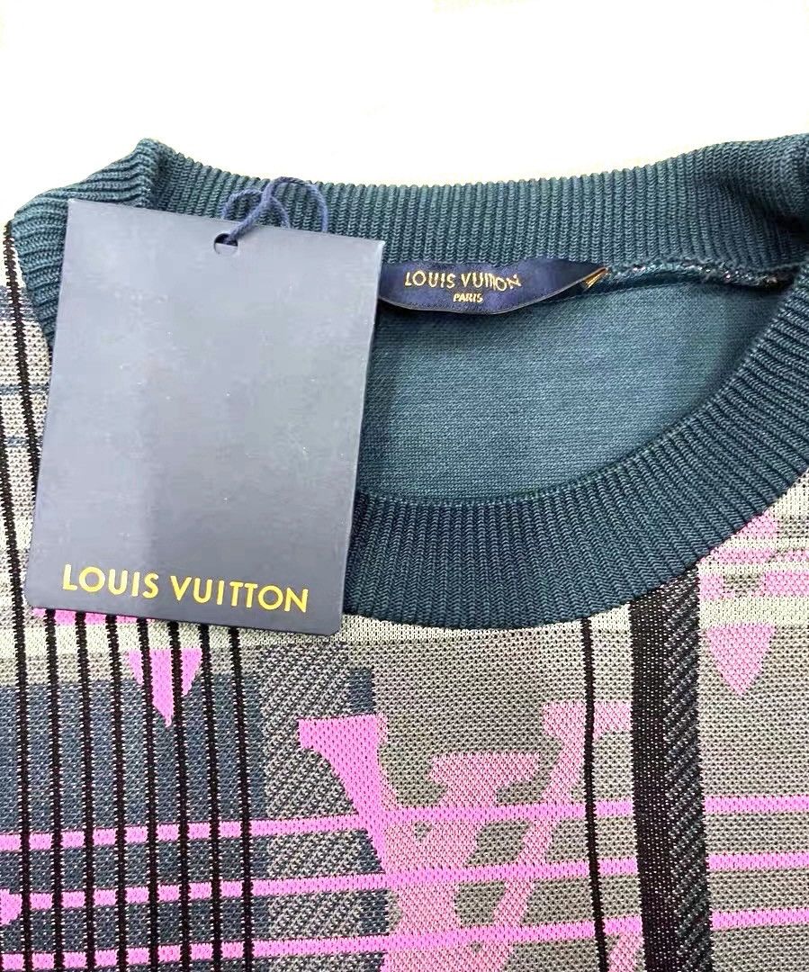 Louis Vuitton Louis Vuitton L Pullover Monogram Sweatshirt crewneck Size US L / EU 52-54 / 3 - 6 Thumbnail