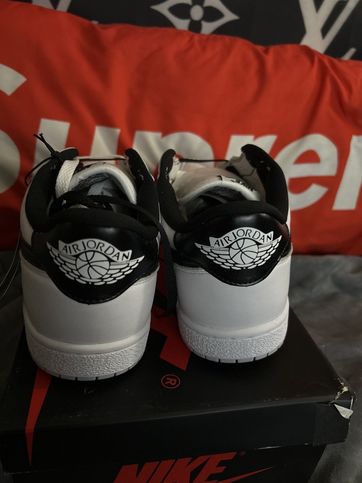 Nike Jordan 1 Low ‘Black Metallic’ Sz 13 Size US 13 / EU 46 - 4 Thumbnail