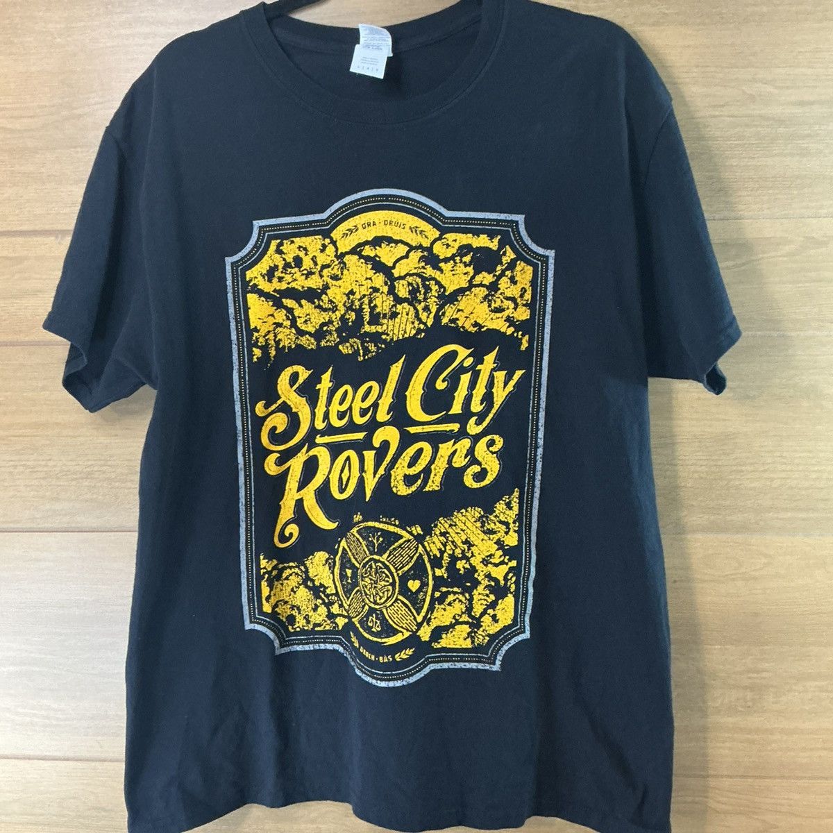 Gildan Steel City Rovers Graphic T Shirt Black Yellow Logo Large Size US L / EU 52-54 / 3 - 1 Thumbnail