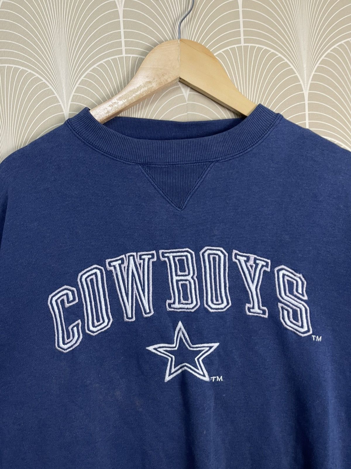 Logo 7 90s NFL DALLAS COWBOYS X LOGO 7 EMBROIDERED LOGO SWEATSHIRT Size US L / EU 52-54 / 3 - 6 Thumbnail