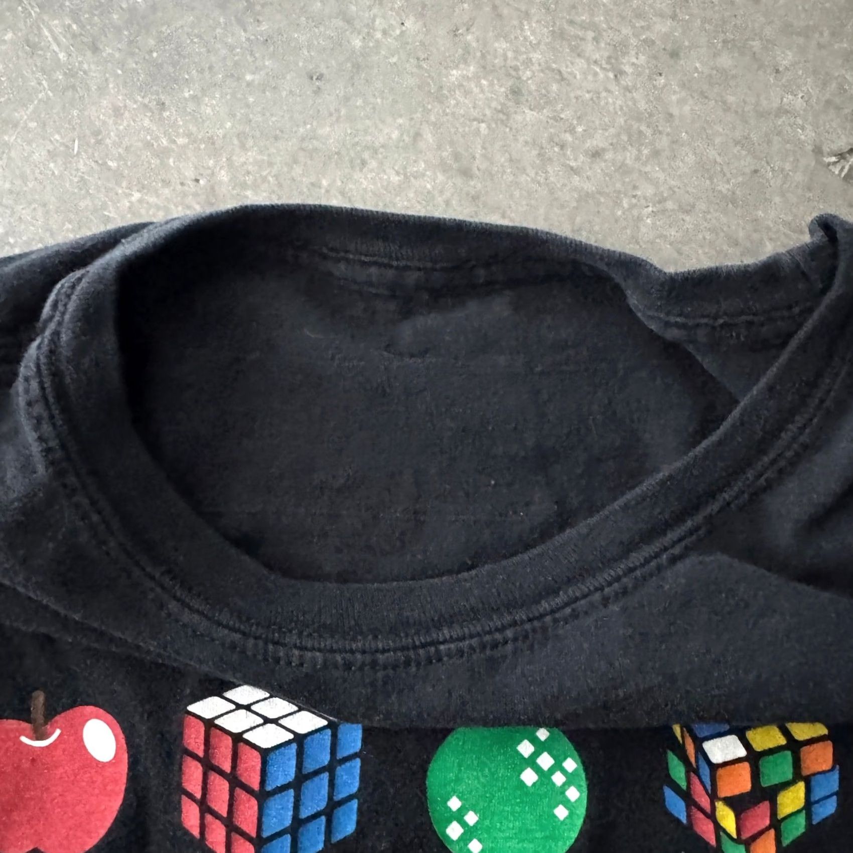 Vintage VINTAGE Rubik's Pac-Man Arcade Short Sleeve Black Graphic T-Shirt L Mens Size US L / EU 52-54 / 3 - 3 Thumbnail