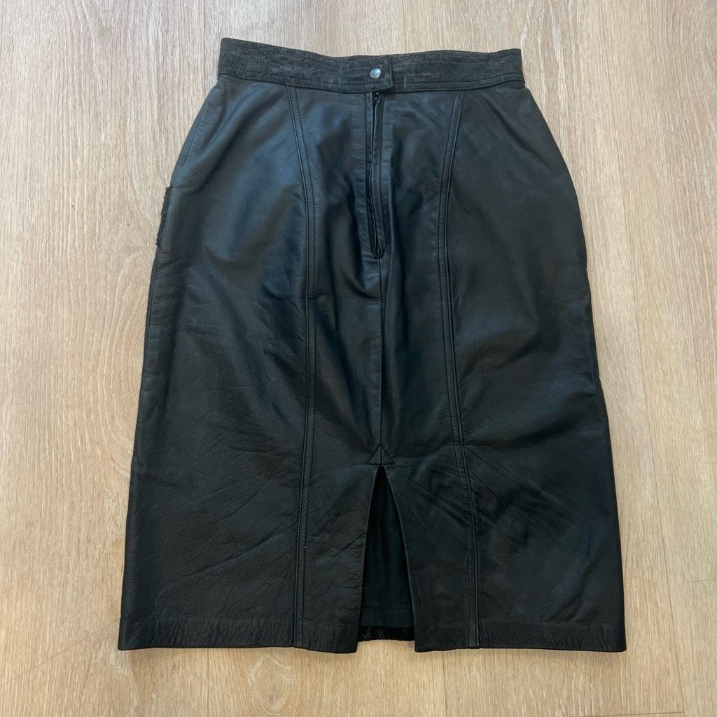 Vintage Winlit Vintage Black Leather & Suede High Waist Pencil Skirt Size 28" / US 6 / IT 42 - 9 Thumbnail