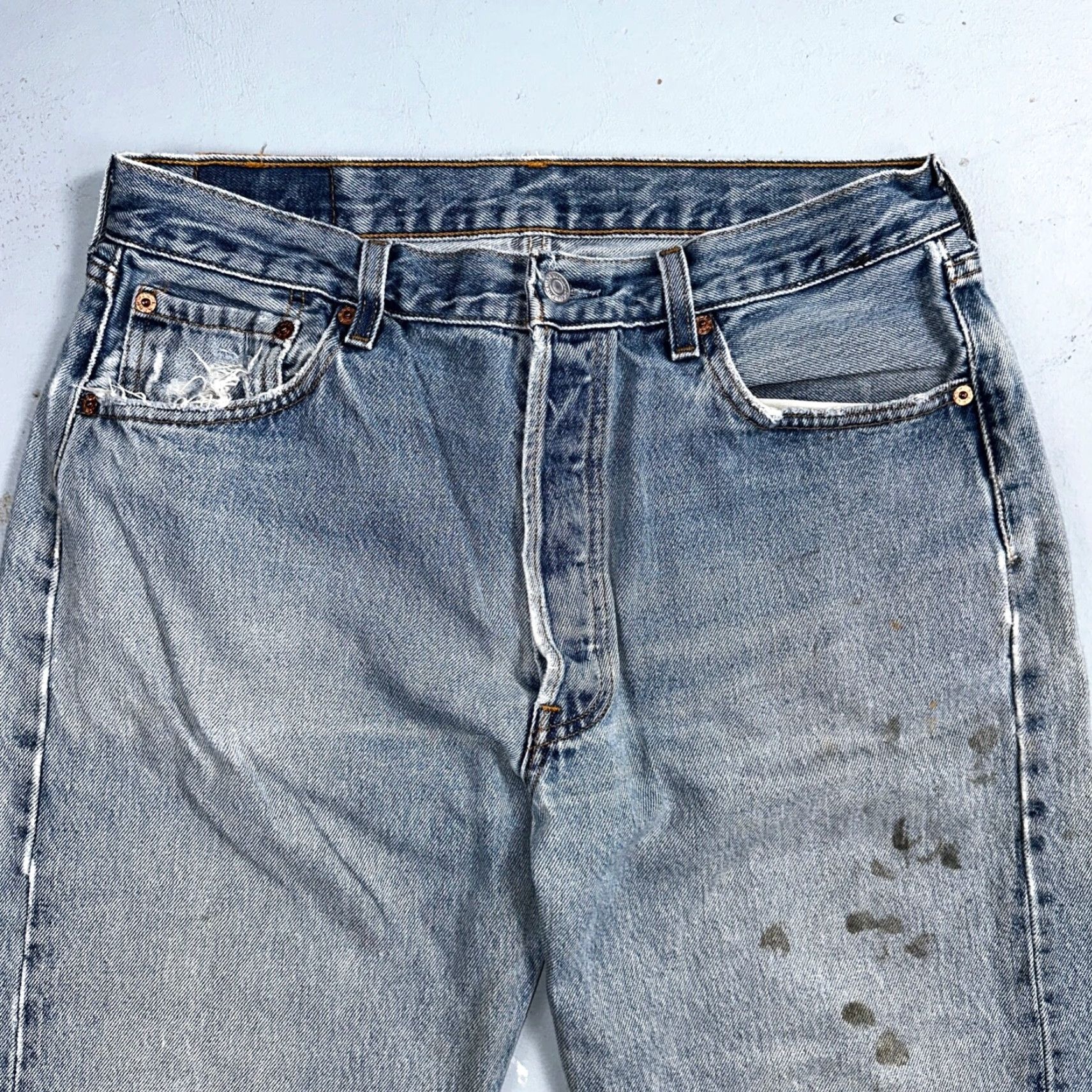 Levi's Levi's 501 Vintage 90s Jeans 34x34 Blue Light Wash Mens Regular Straight 34 Inseam 34 Cotton Denim Jeans Size US 34 / EU 50 - 2 Thumbnail