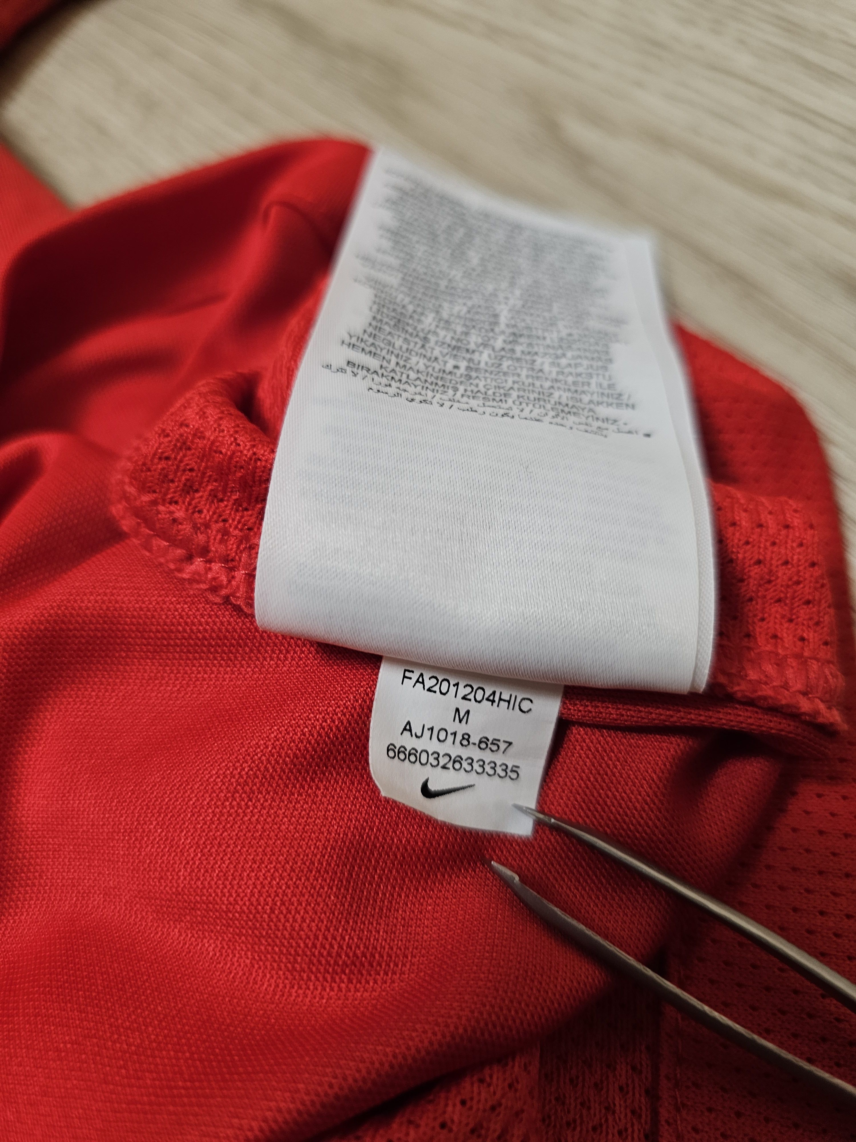 Nike BIRMINGHAM CITY 2020 2021 AWAY FOOTBALL SOCCER JERSEY Size US M / EU 48-50 / 2 - 10 Thumbnail
