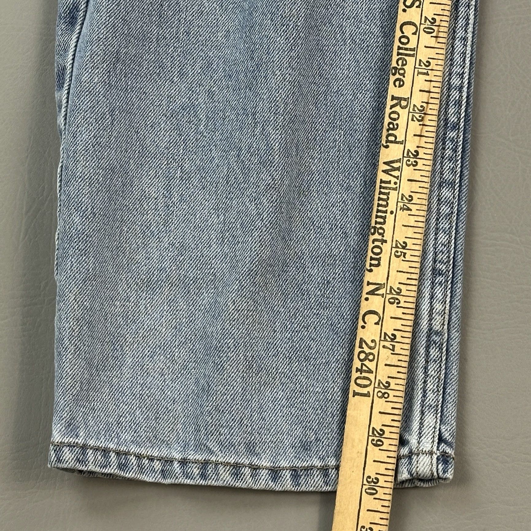 Levi's VINTAGE Levi's 550 Jeans Mens 36x30 Medium Wash Relaxed Fit Grunge 90s Logo Skate Jeans Mens Size US 36 / EU 52 - 3 Thumbnail