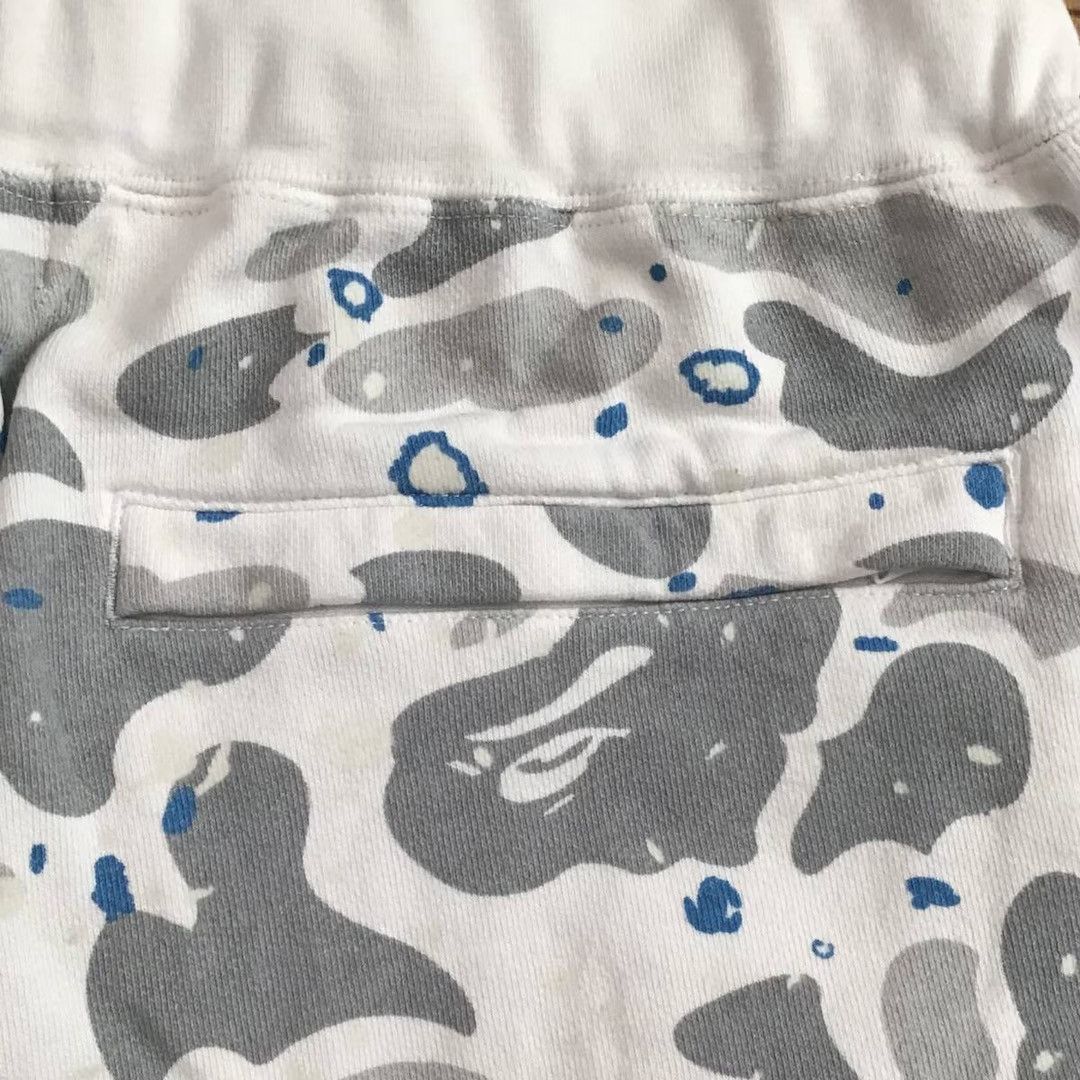Bape 💫Glow in the dark💫 BAPE Space camo sweat shorts APE ★size M Size US 32 / EU 48 - 7 Thumbnail