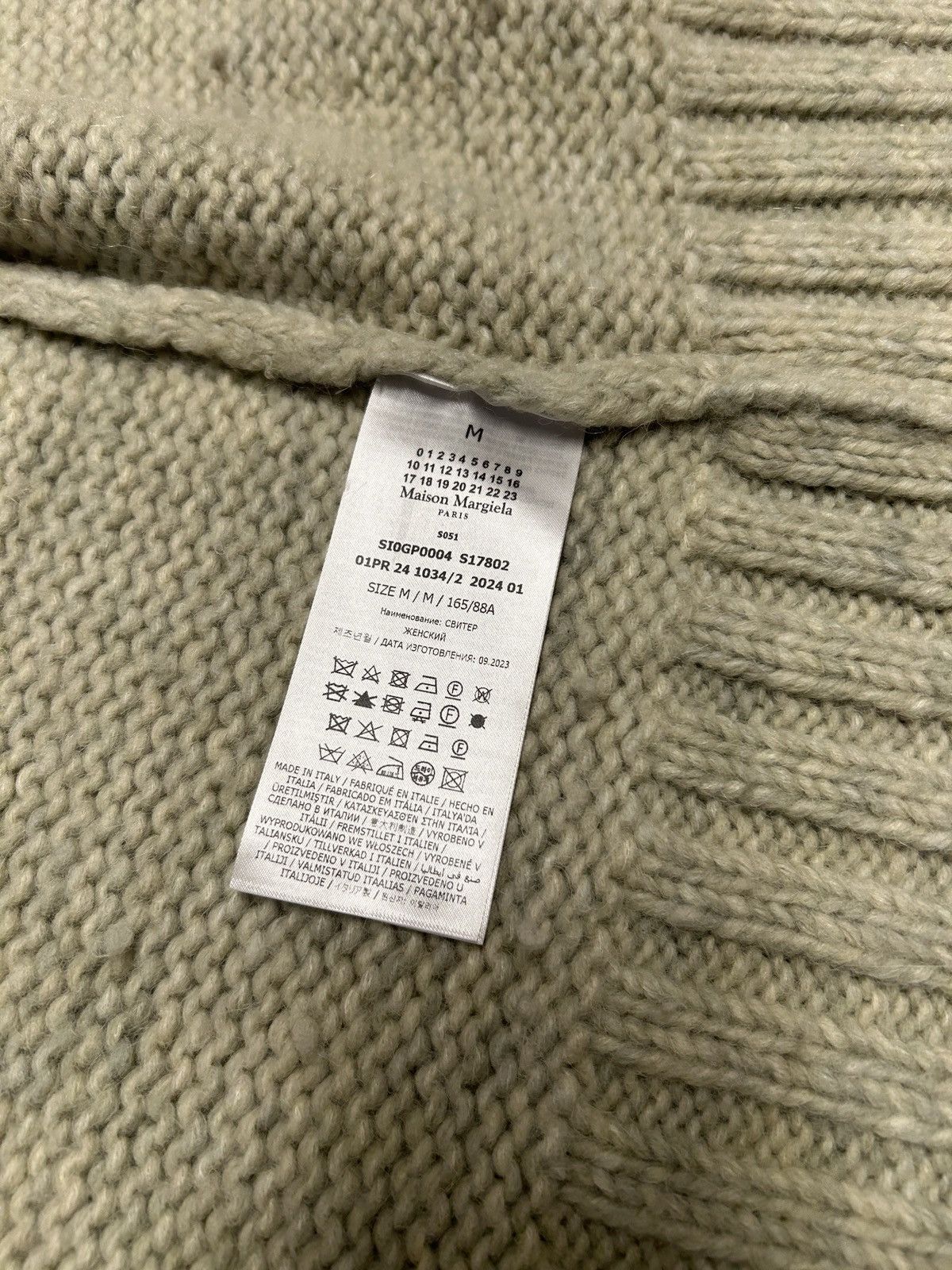 Maison Margiela SS2024 Painted Oversized Heavyweight Knit Cardigan Size US M / EU 48-50 / 2 - 9 Thumbnail