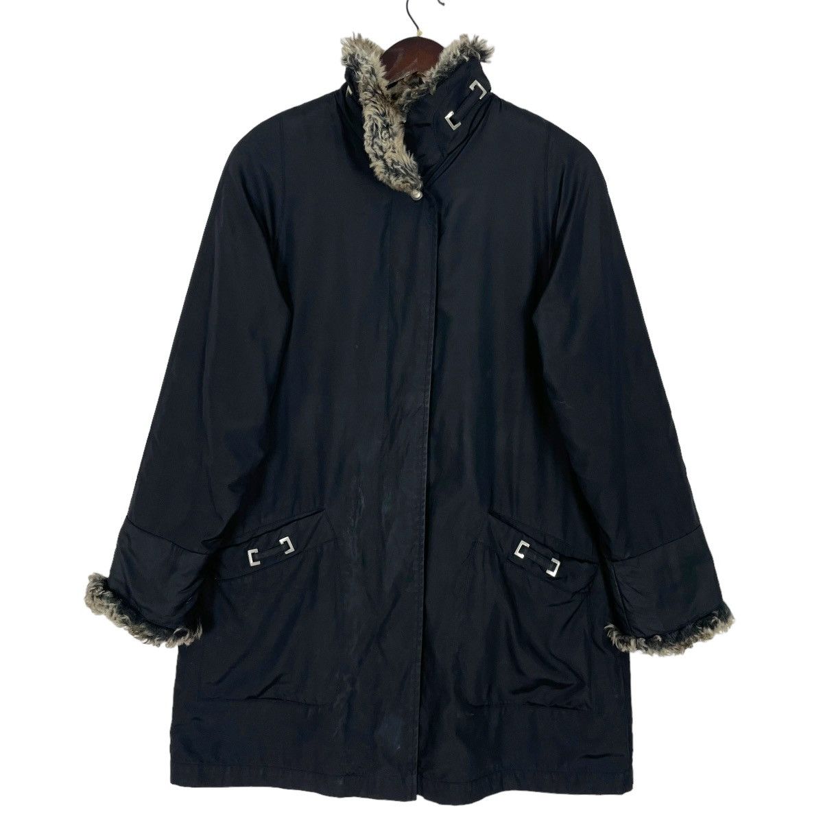 image of Jennifer Lopez x Leonard Paris Vintage Jennifer Leonardi Light Jacket Black Button Up (Size Medium)
