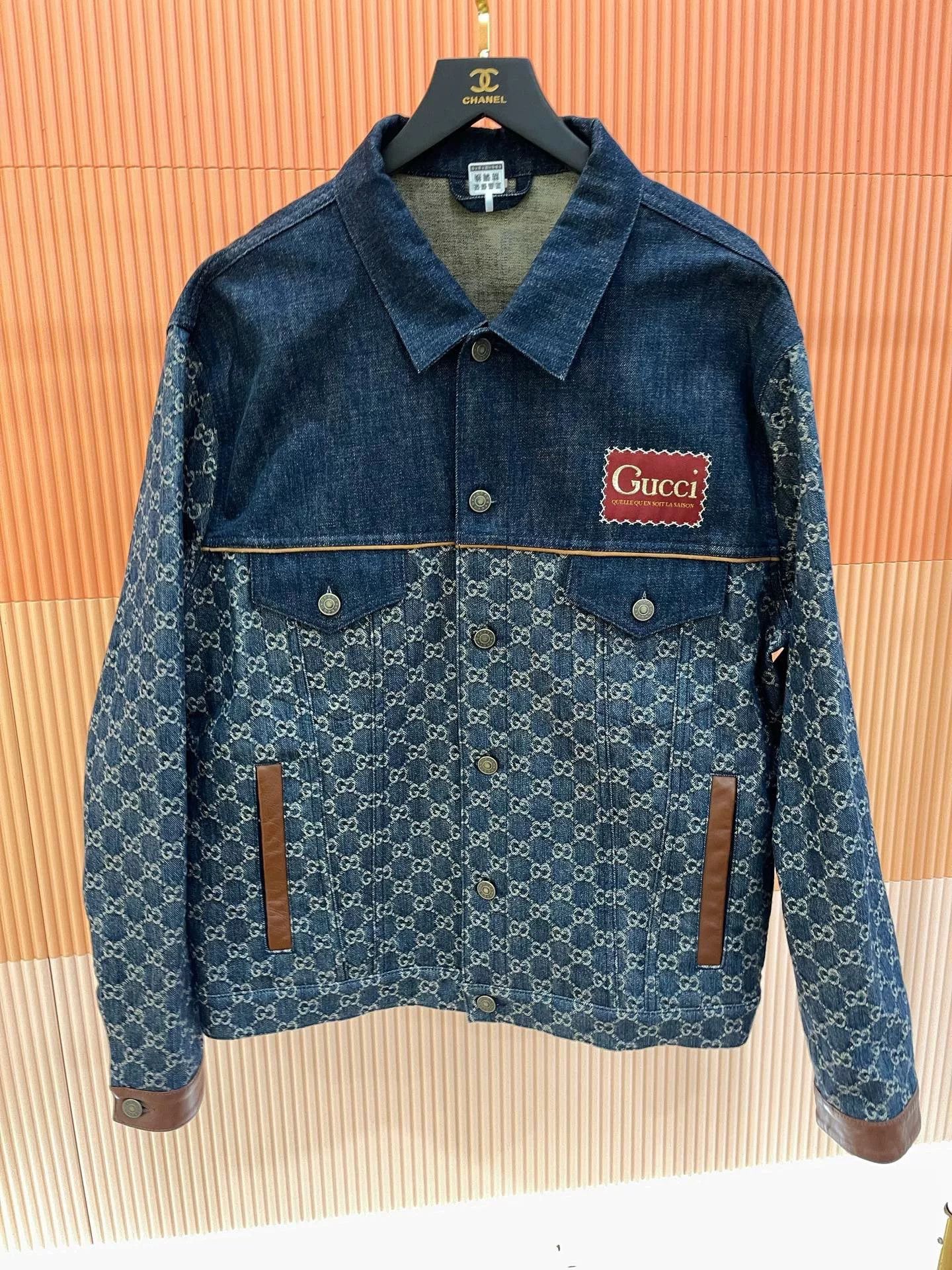 Gucci gucci logo print denim jacket in blue Size US L / EU 52-54 / 3 - 1 Thumbnail
