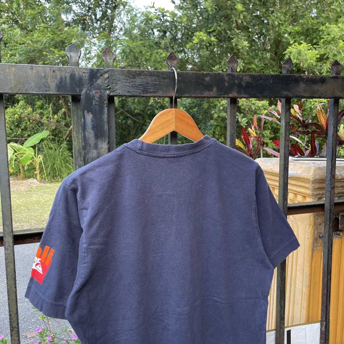 Quiksilver 🔥Vintage 00s Quiksilver BALI Big Spellout Surf Skate Tee Size US L / EU 52-54 / 3 - 3 Thumbnail