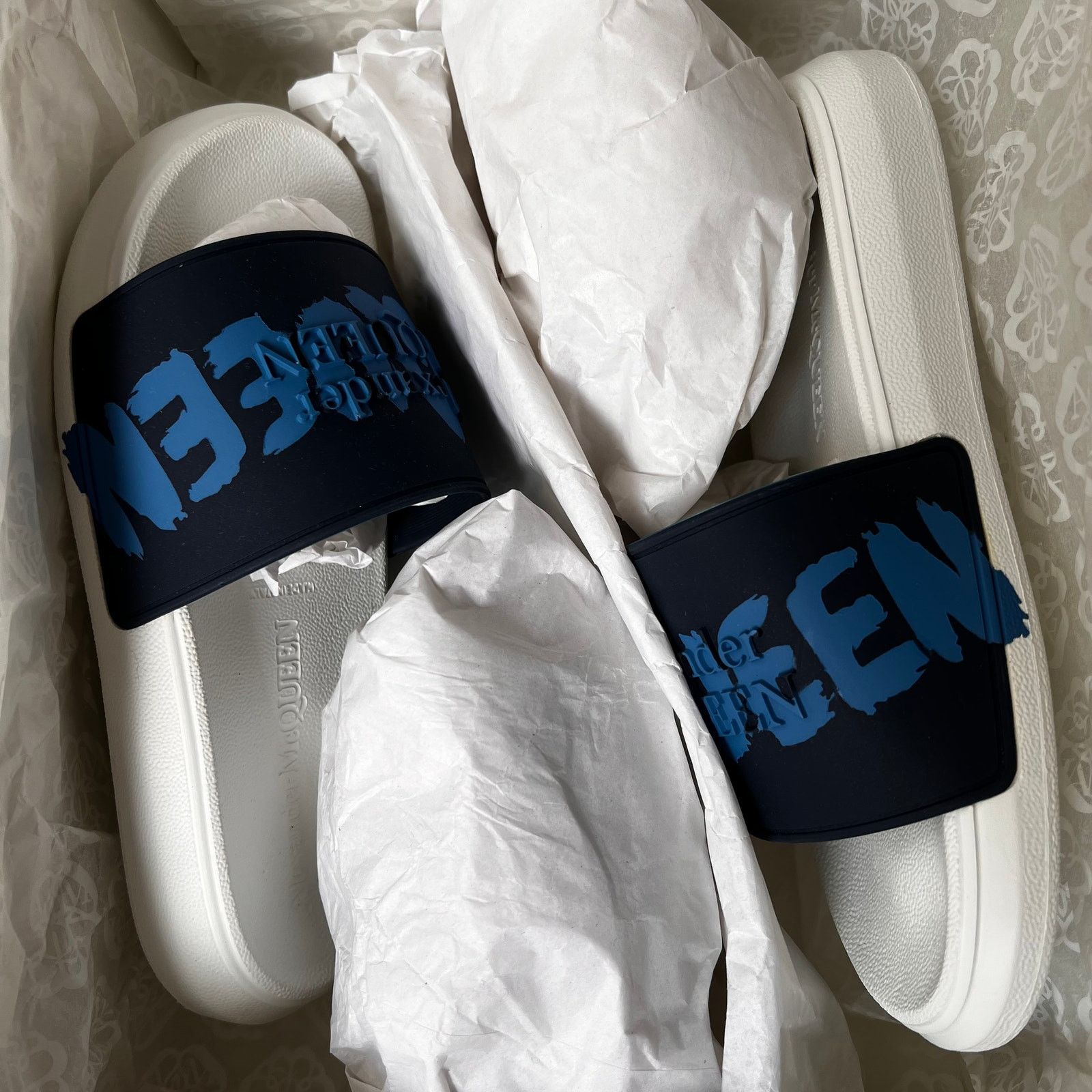 Alexander McQueen ALEXANDER MCQUEEN Navy Debossed Slide Sandals IT36.5/US6.5 Size US 6.5 / IT 36.5 - 13 Thumbnail
