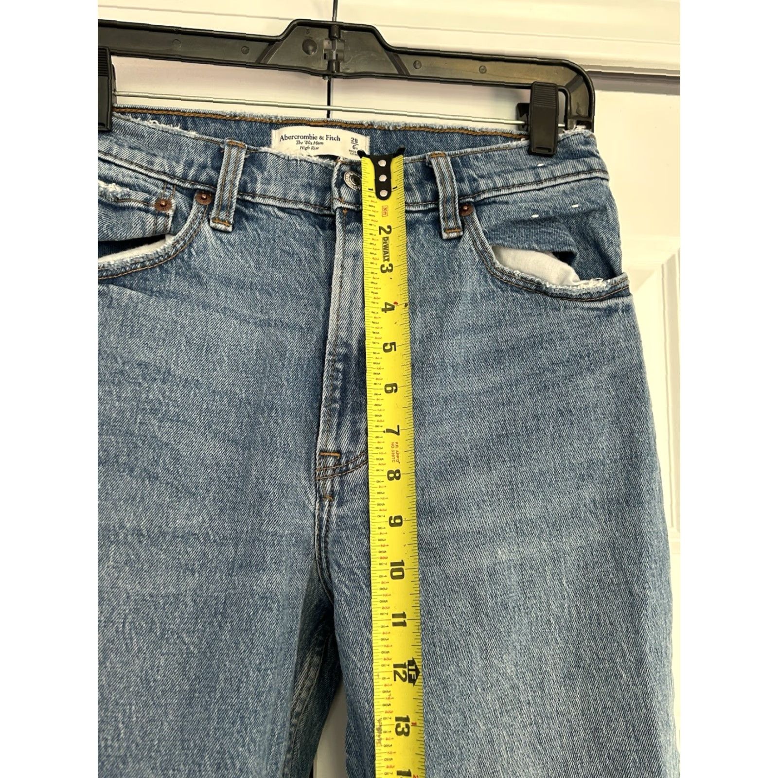 Abercrombie & Fitch Abercrombie & Fitch Jeans 80s Mom High Rise Womens Size 6 Blue 5-Pocket Solid Size 28" / US 6 / IT 42 - 4 Thumbnail