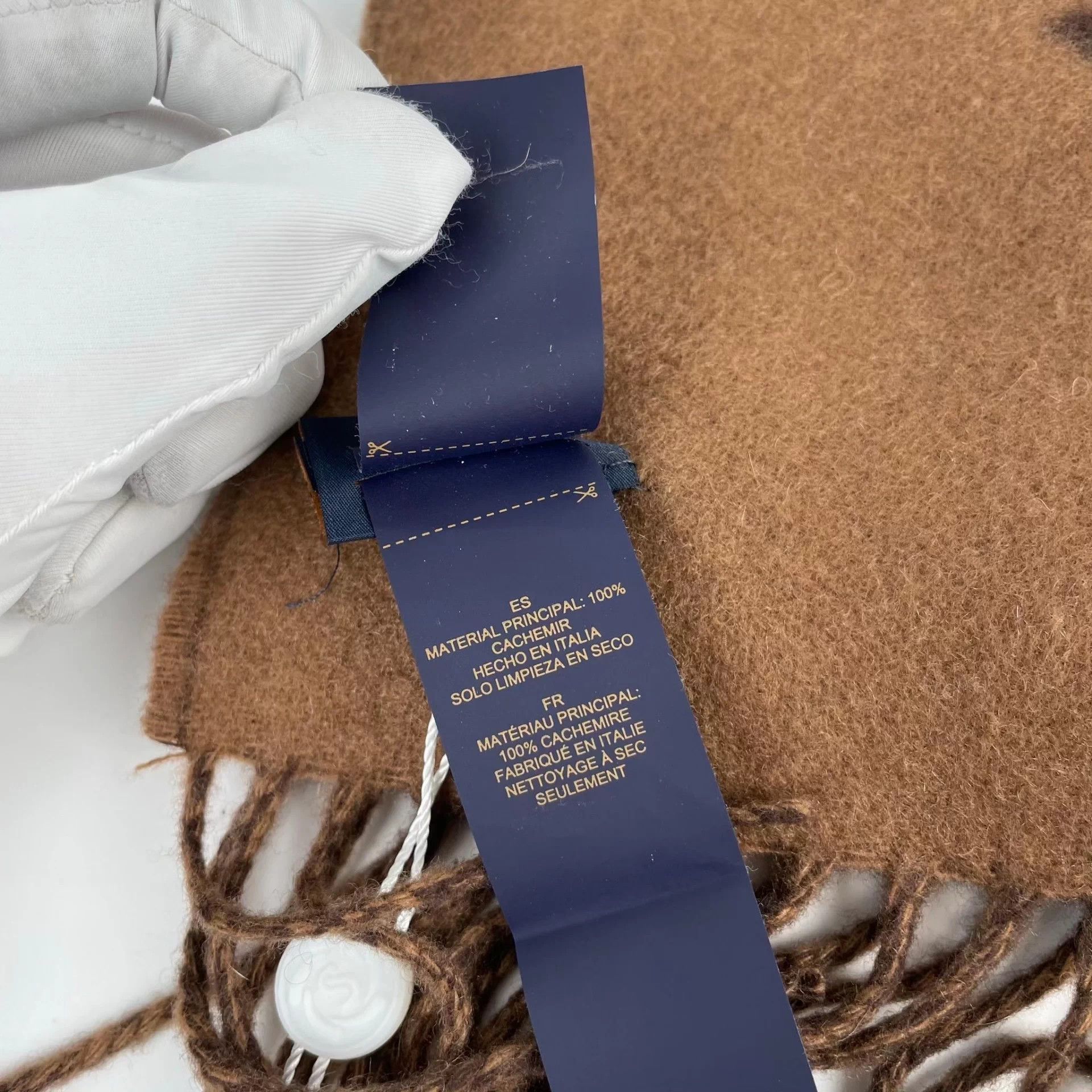Louis Vuitton LV Cashmere Scarf 170x45cm Colorblock 260402VZZWS18 Size ONE SIZE - 5 Thumbnail